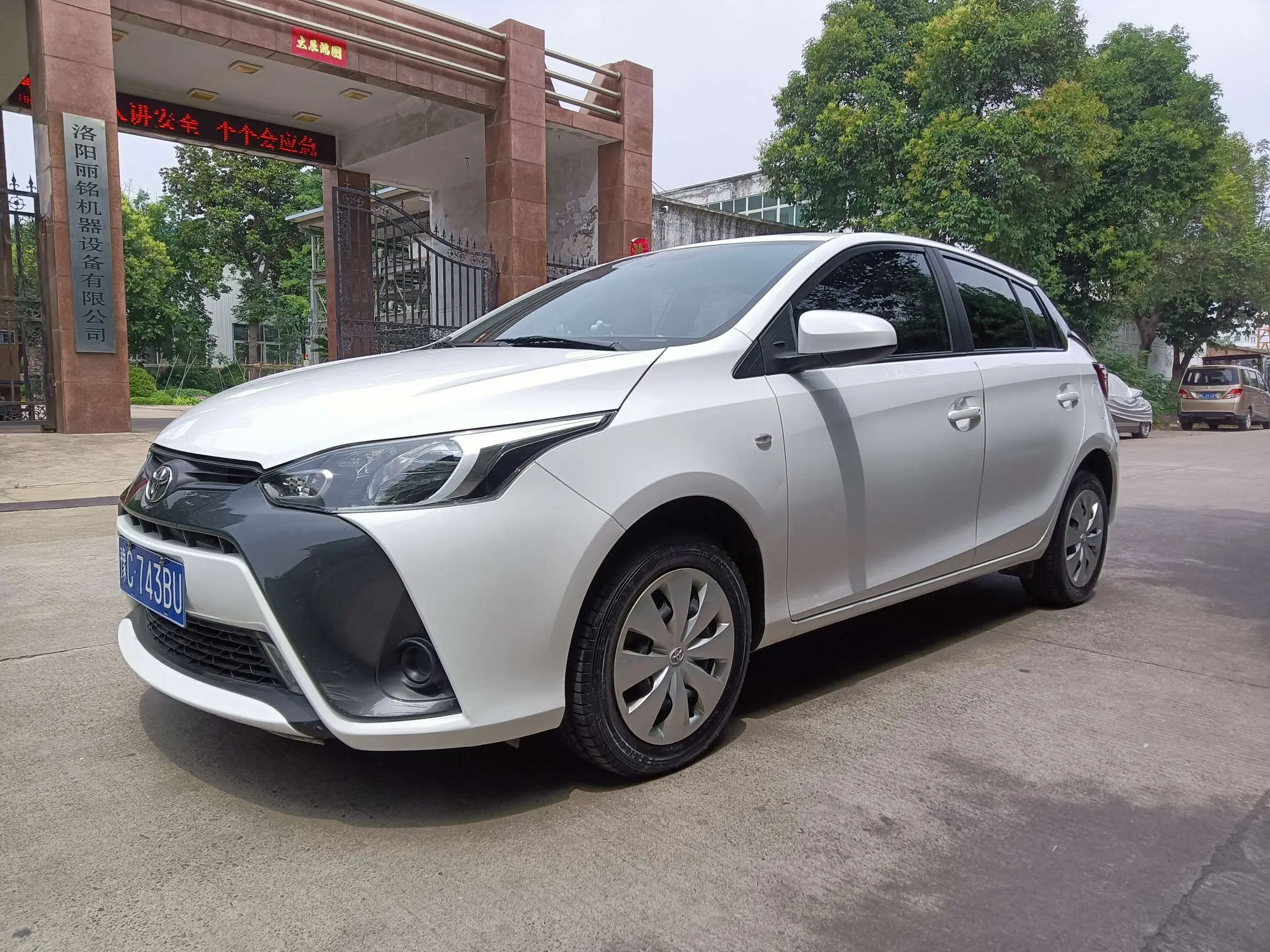 Toyota Yaris L