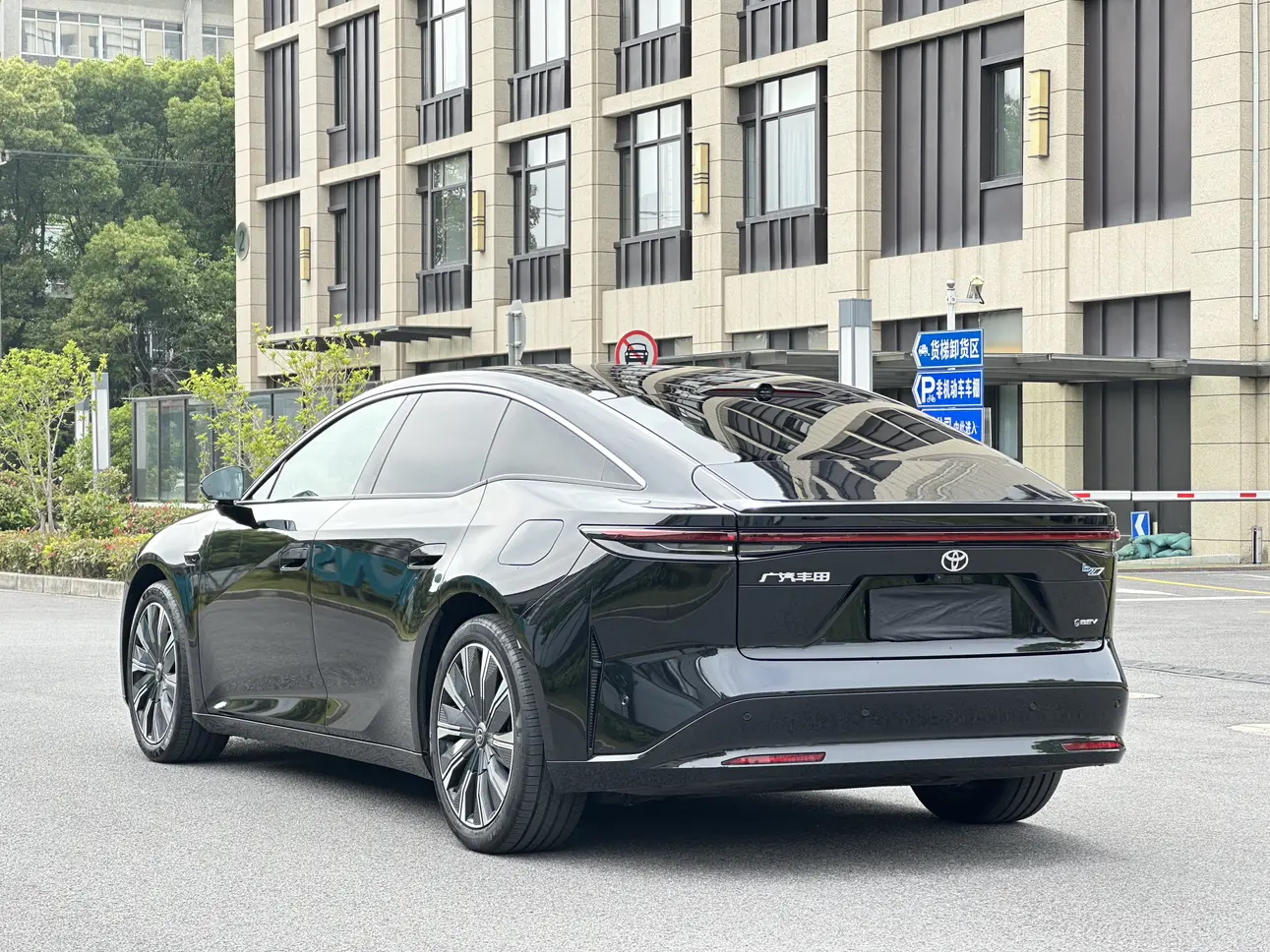 Toyota Platinum 7