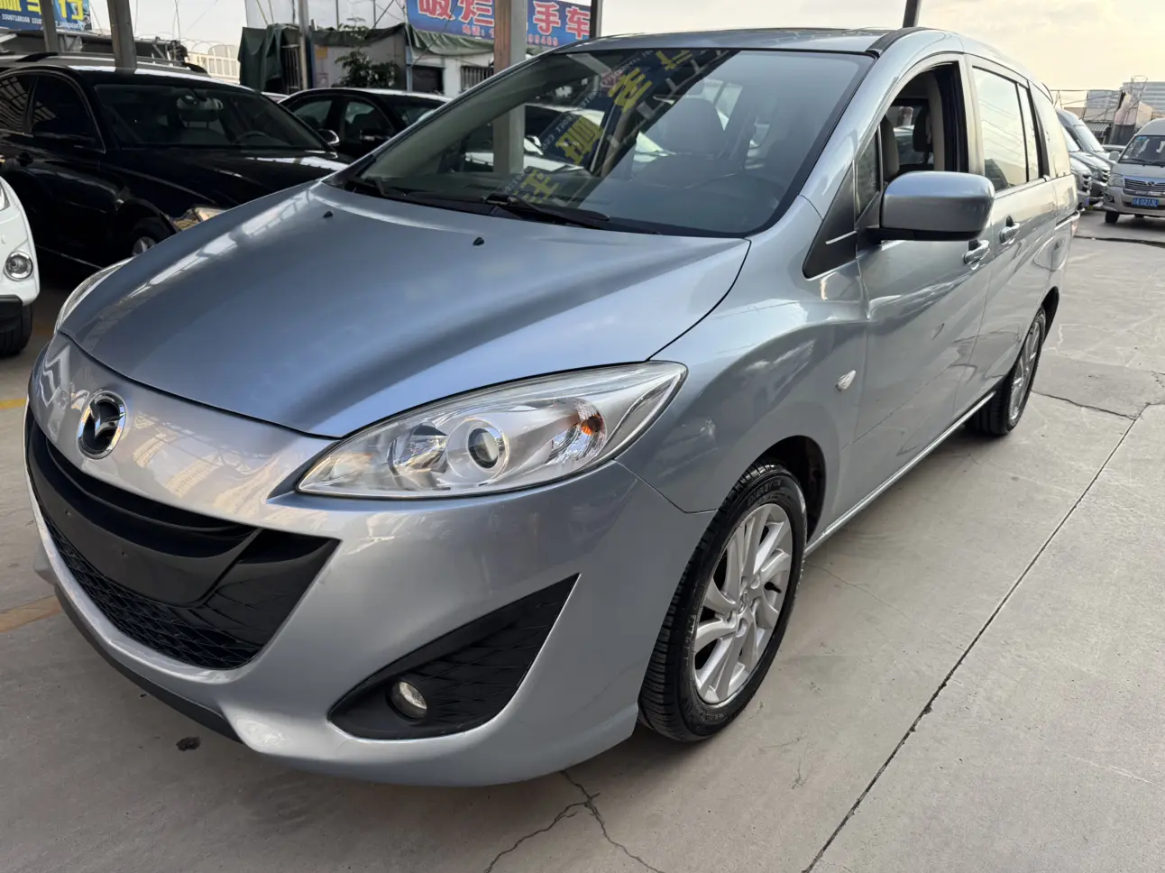 Mazda 5