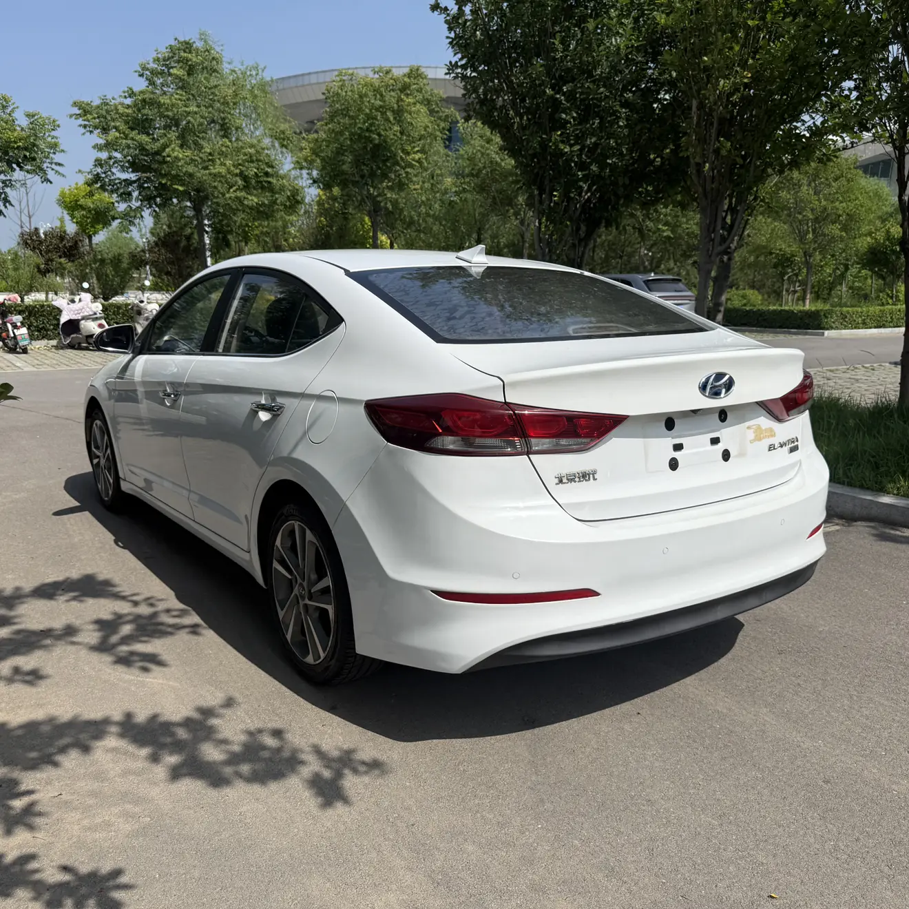 Hyundai lead