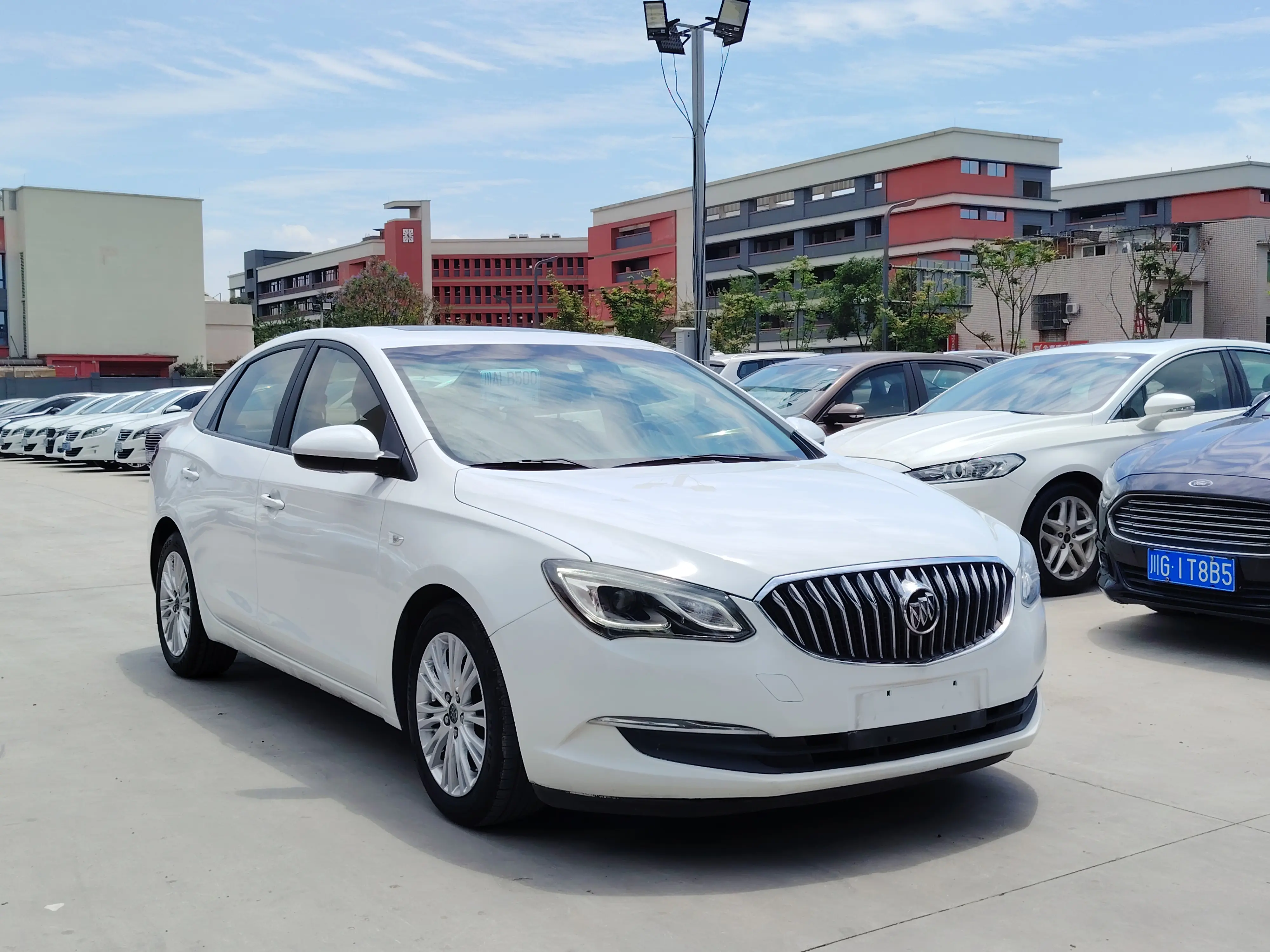 Buick Yinglang
