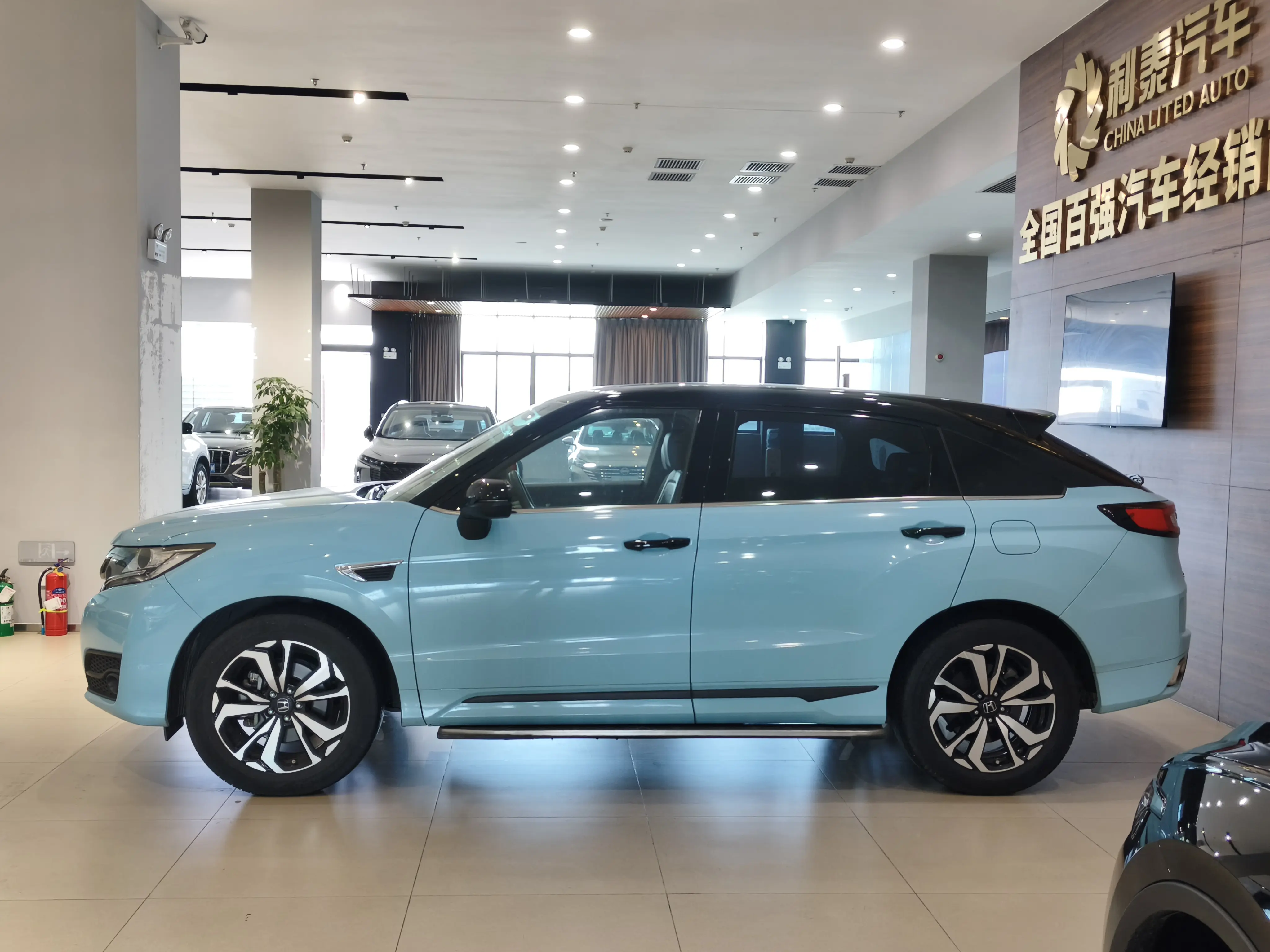 Honda UR-V