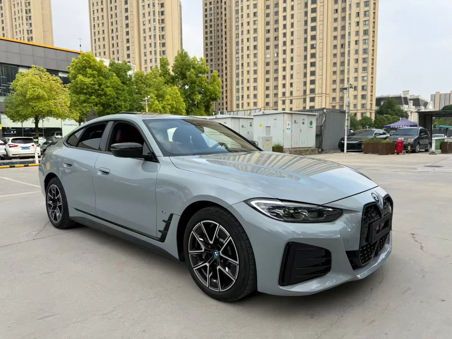 BMW i4
