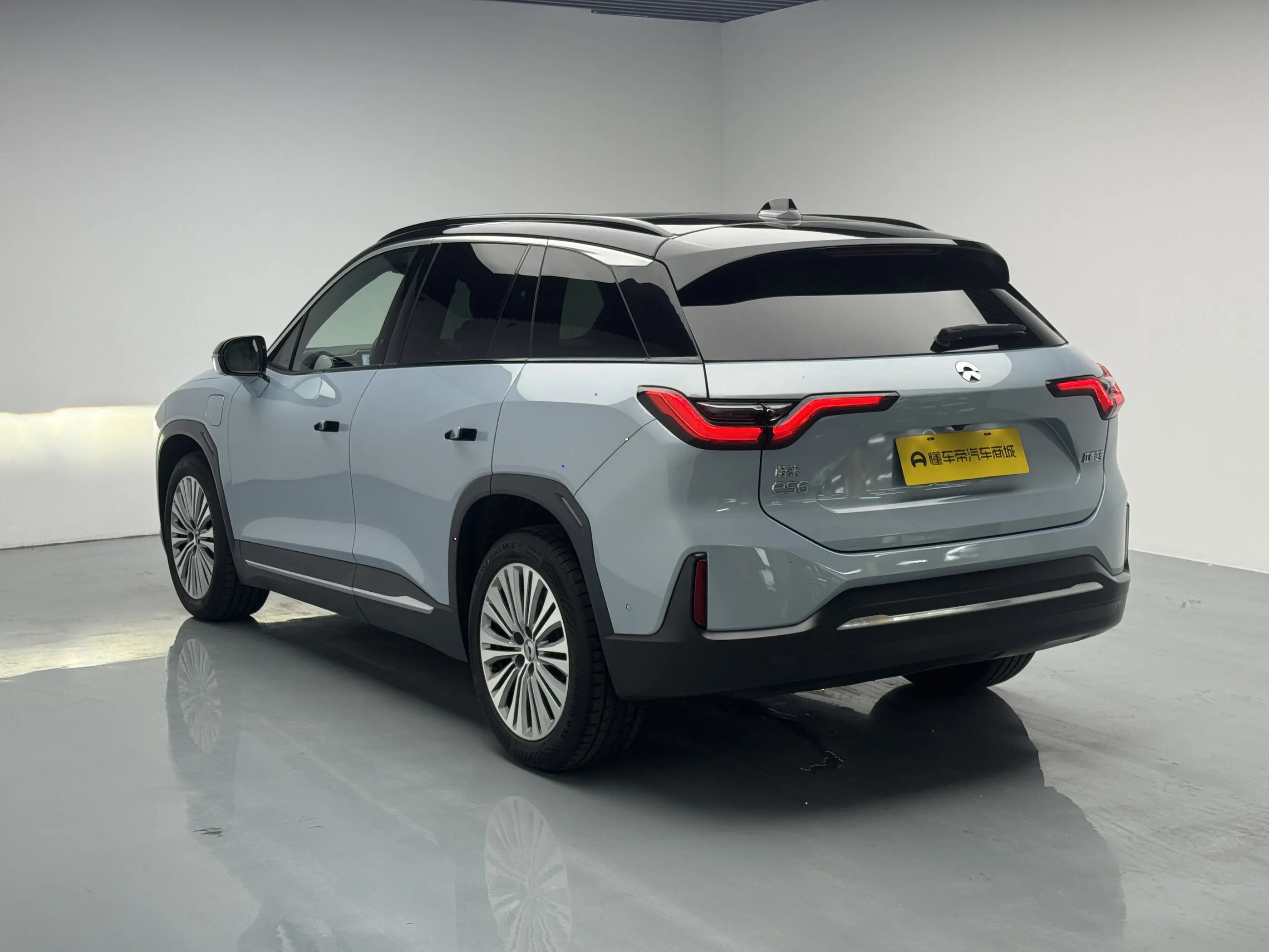 NIO ES6