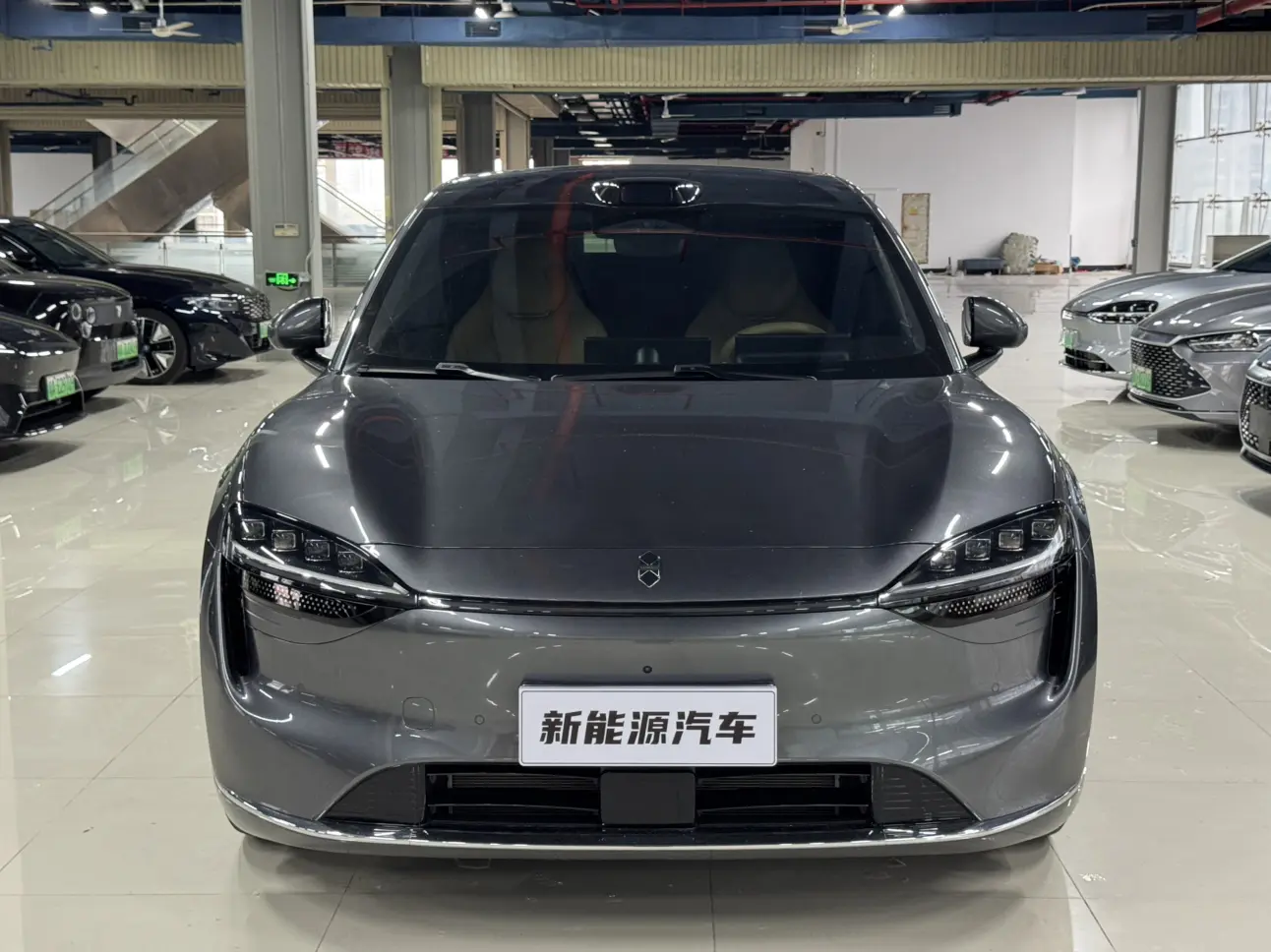 Luxeed Zhijie R7