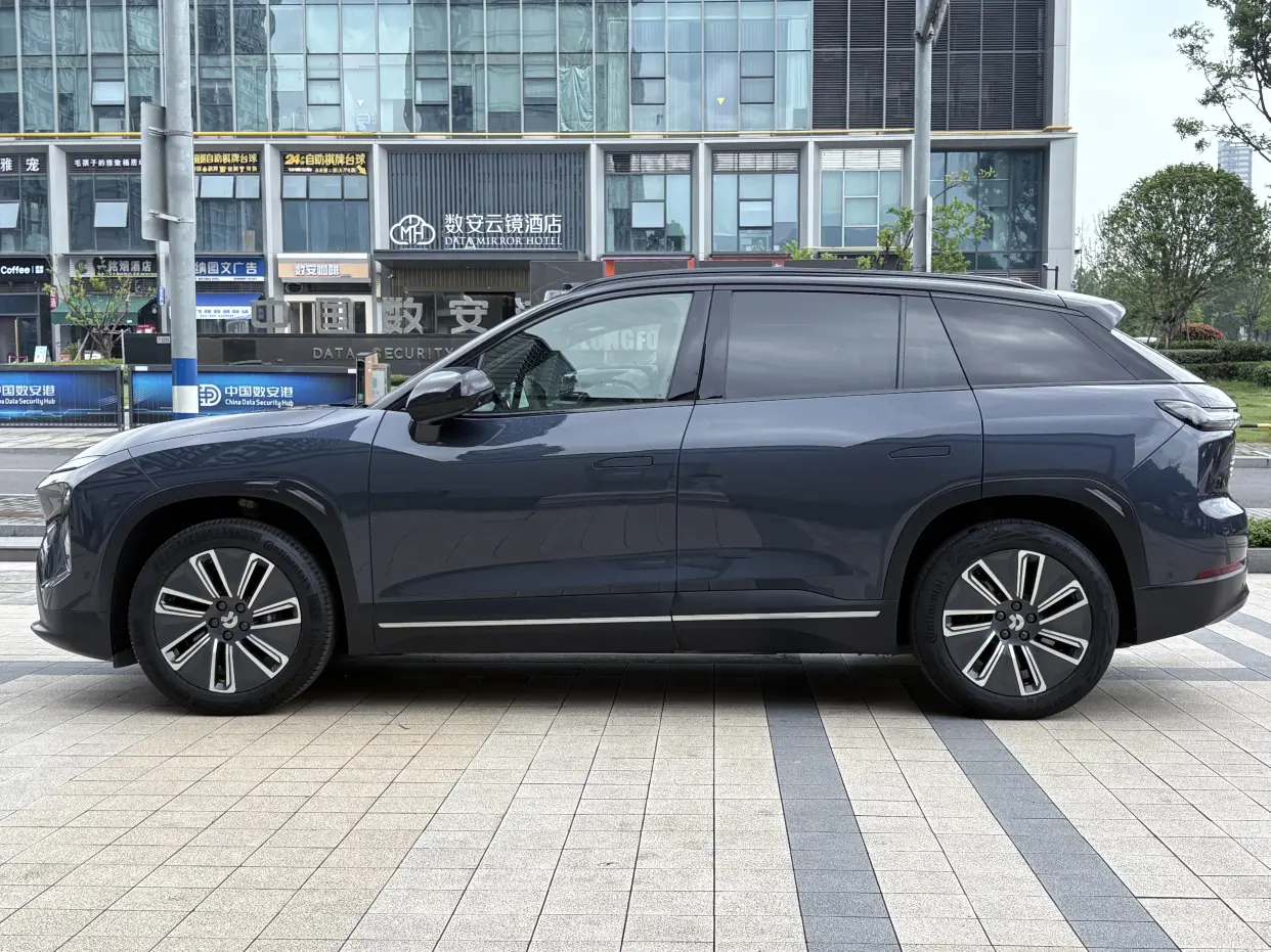 NIO ES7