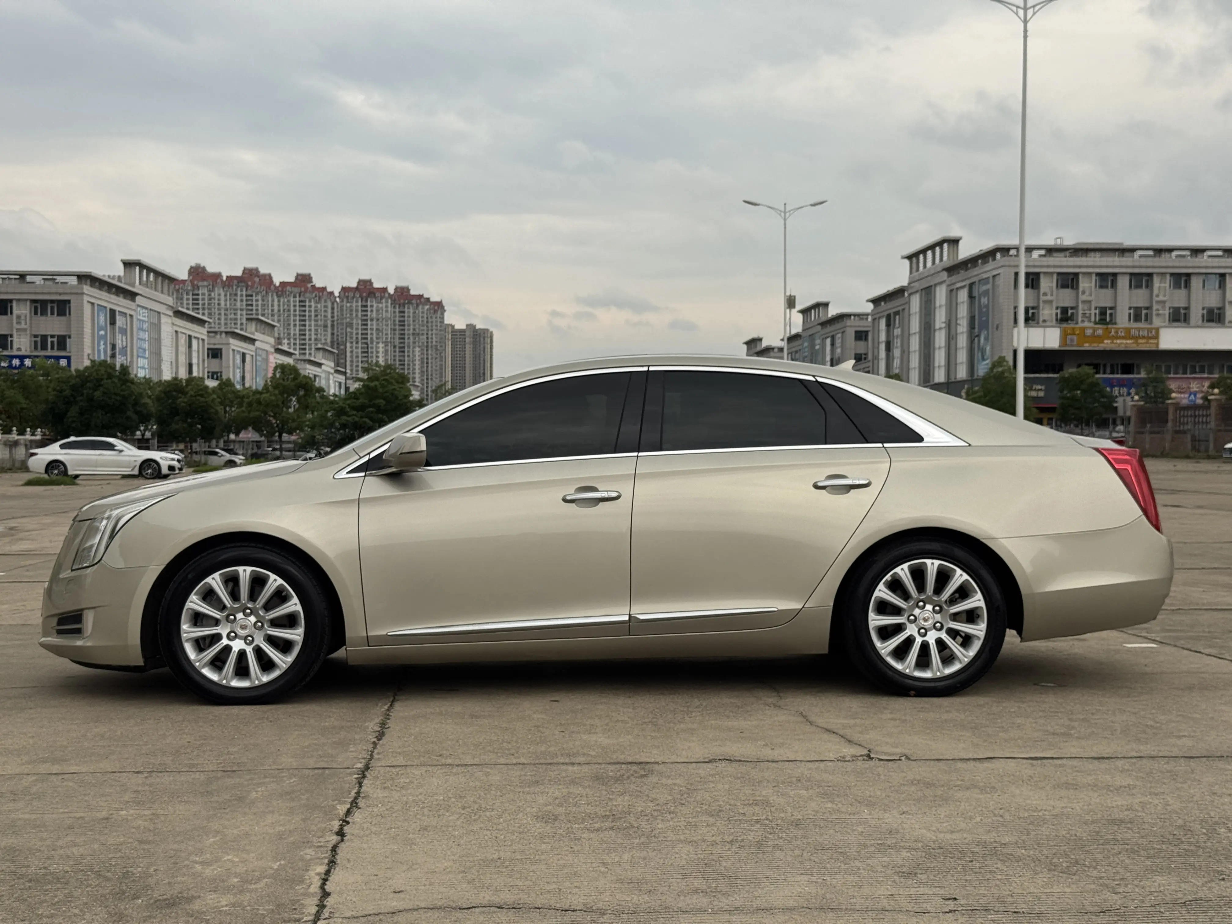 Cadillac XTS