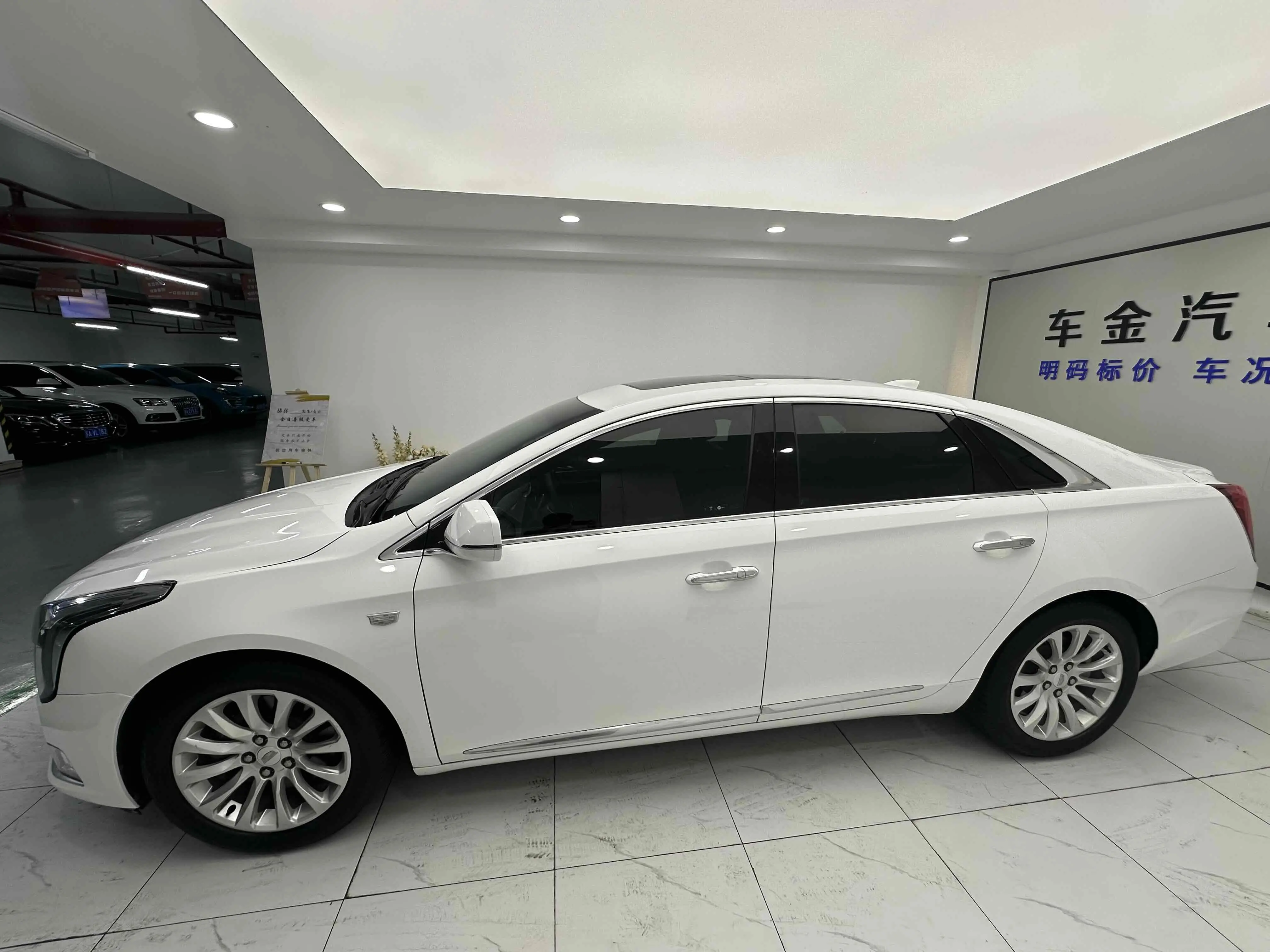Cadillac XTS