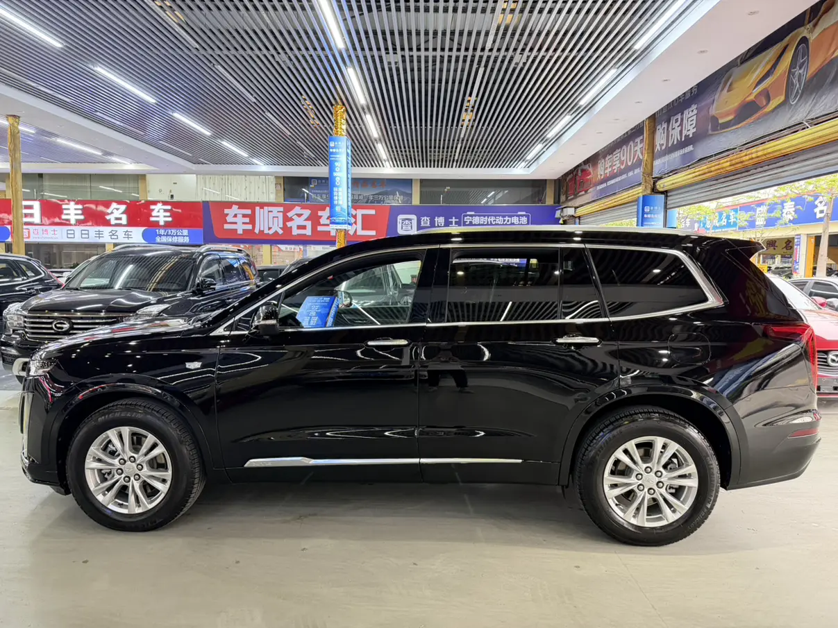 Cadillac XT6