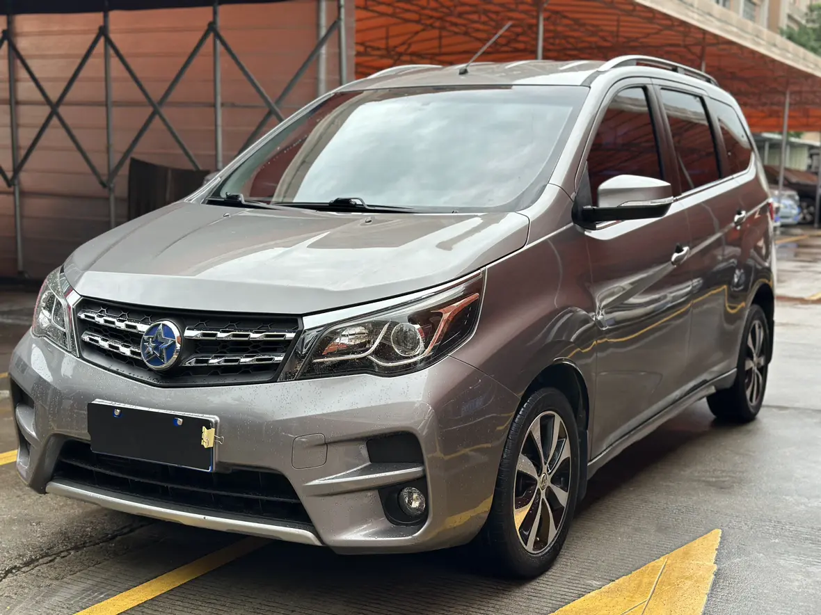 Kai Chen Venucia M50V