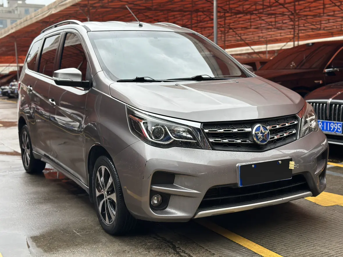 Kai Chen Venucia M50V