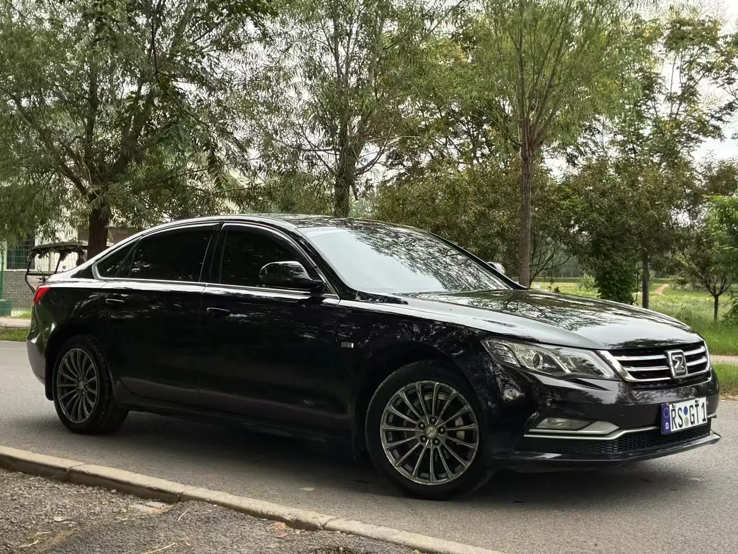 Zotye Z700