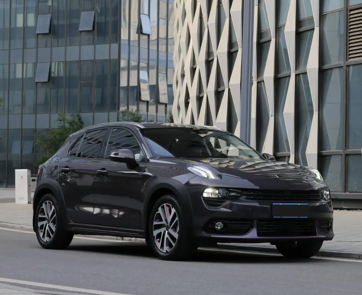 Lynk & Co 02