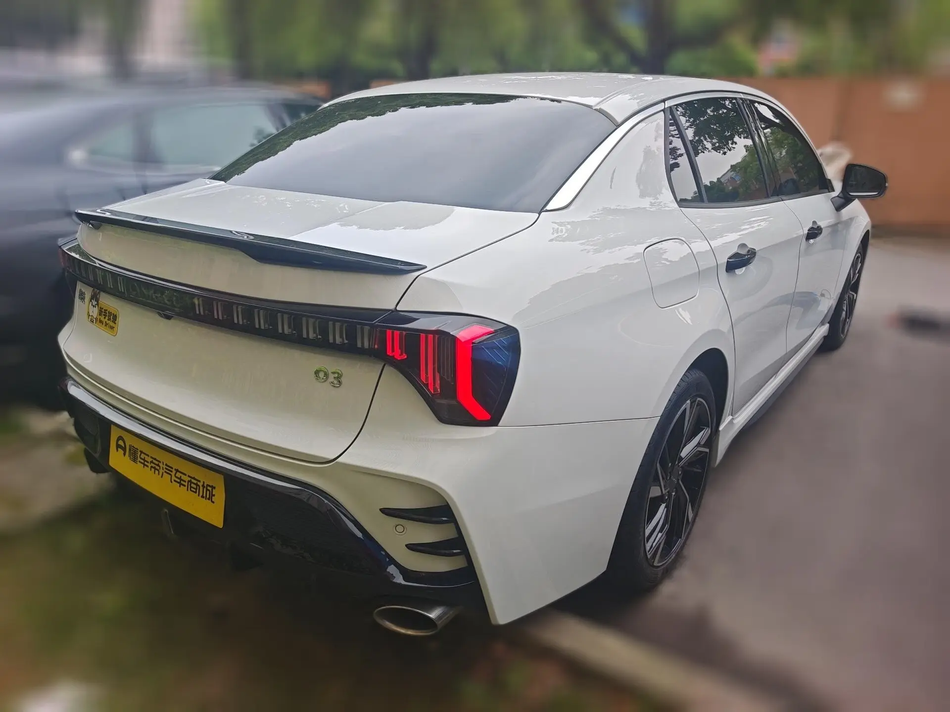 Lynk & Co 03