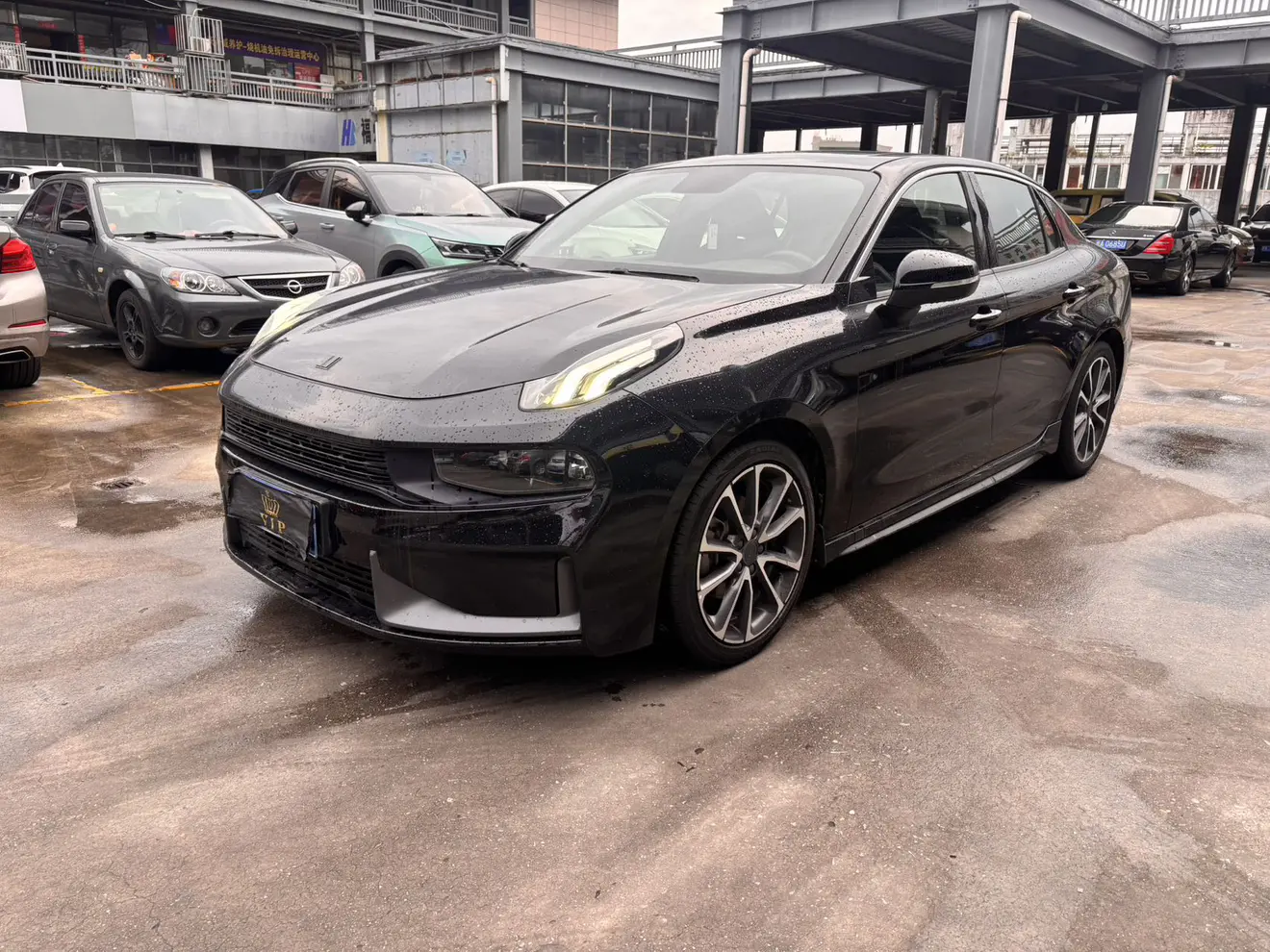 Lynk & Co 03