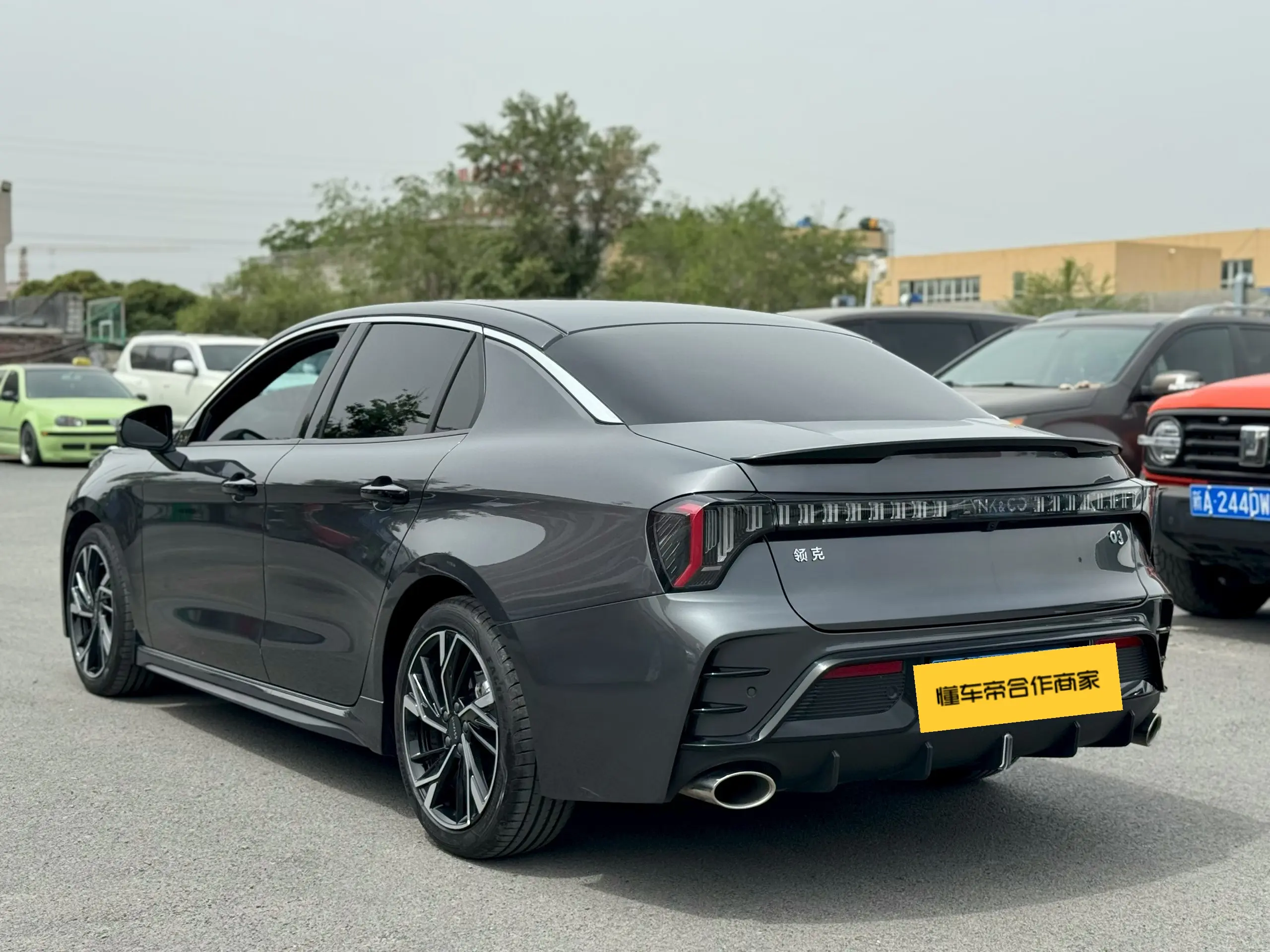 Lynk & Co 03
