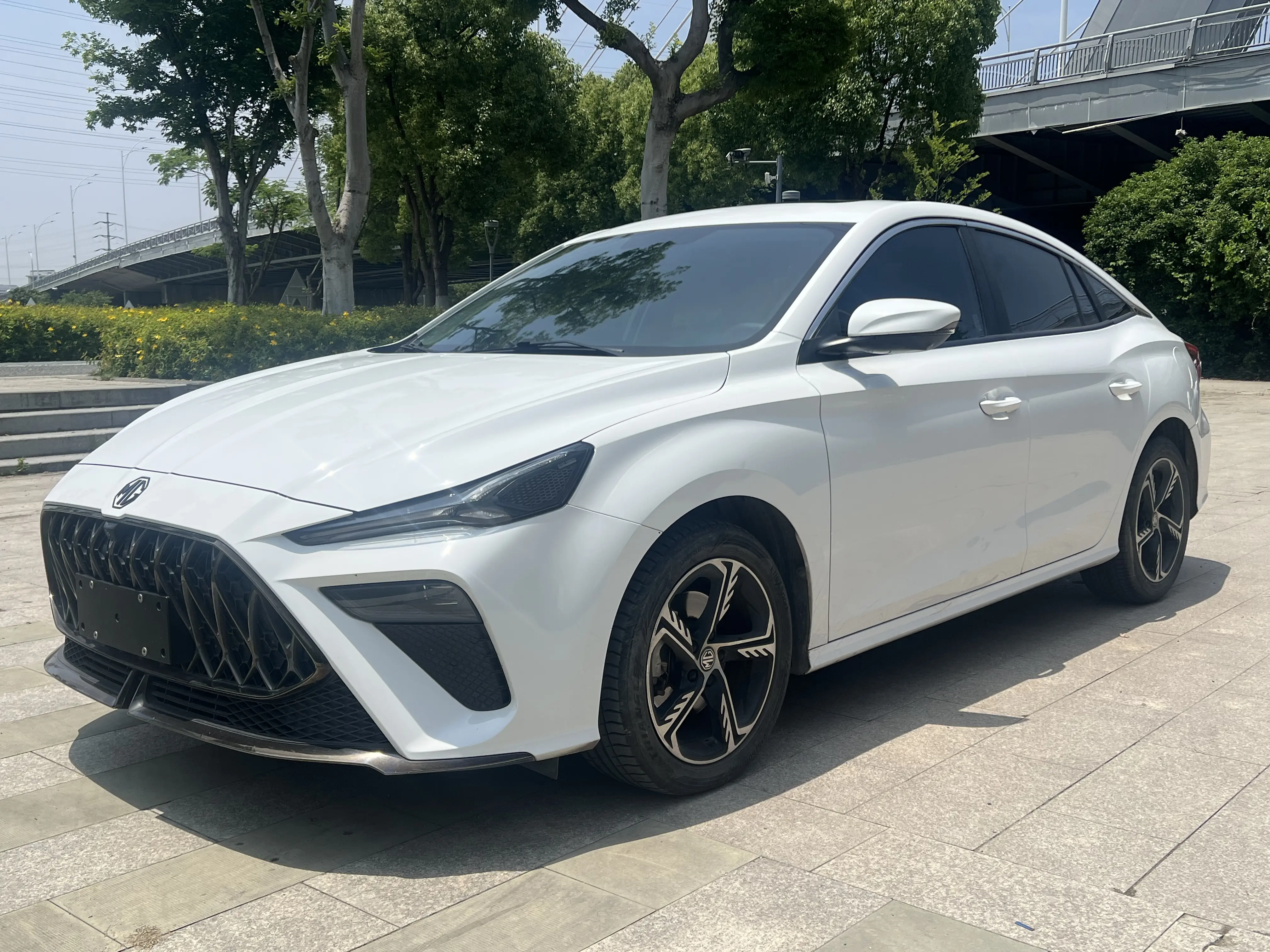 MG 5 Scorpio