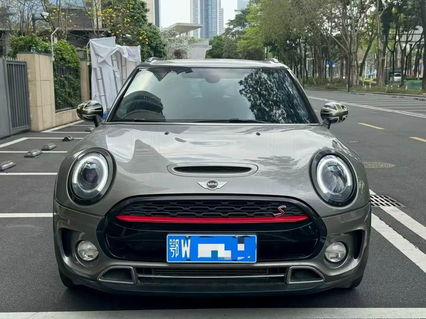 MINI CLUBMAN