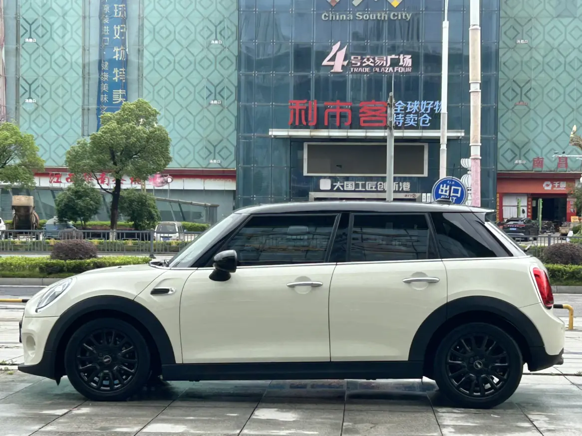 MINI 