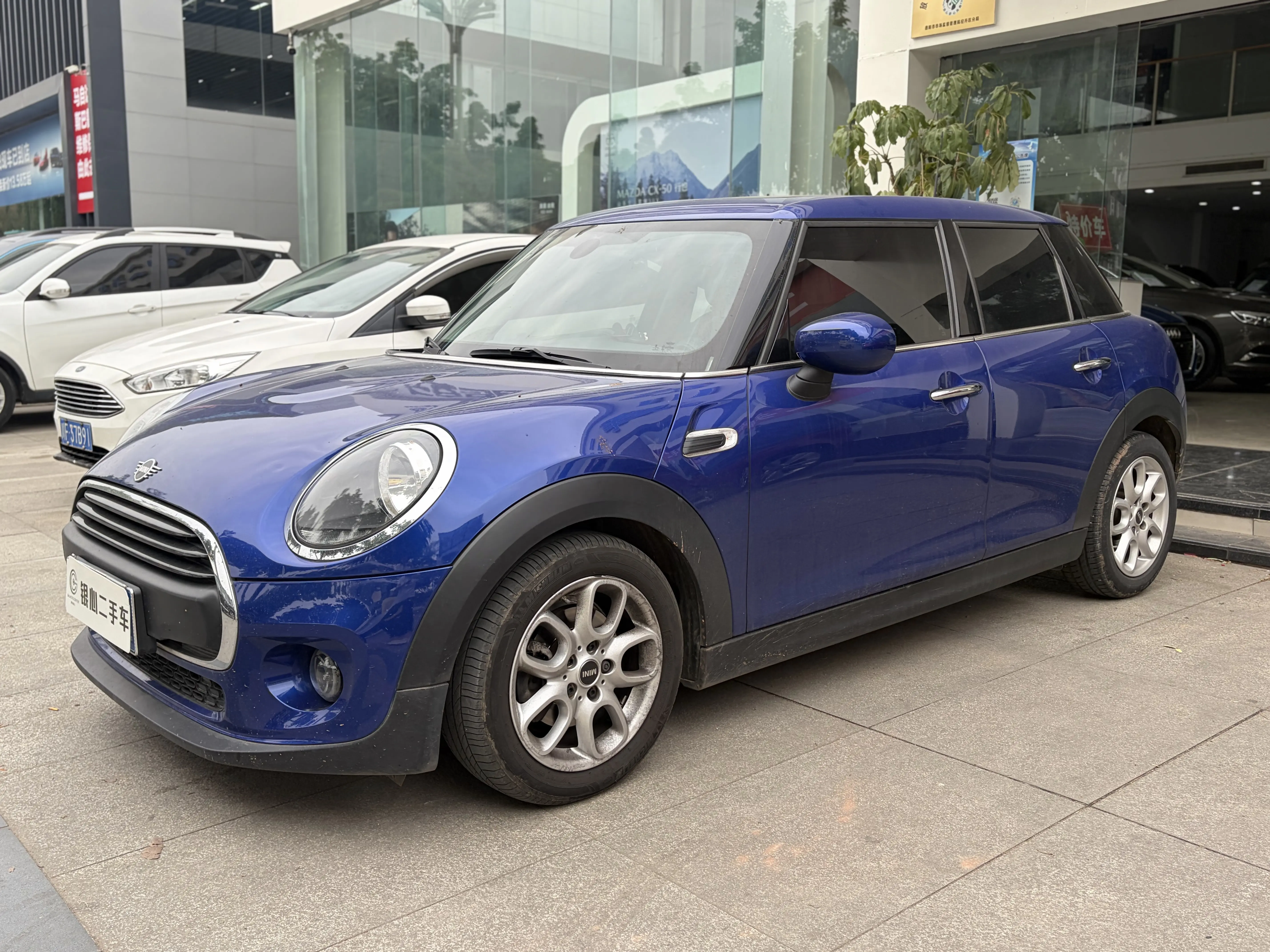 MINI 