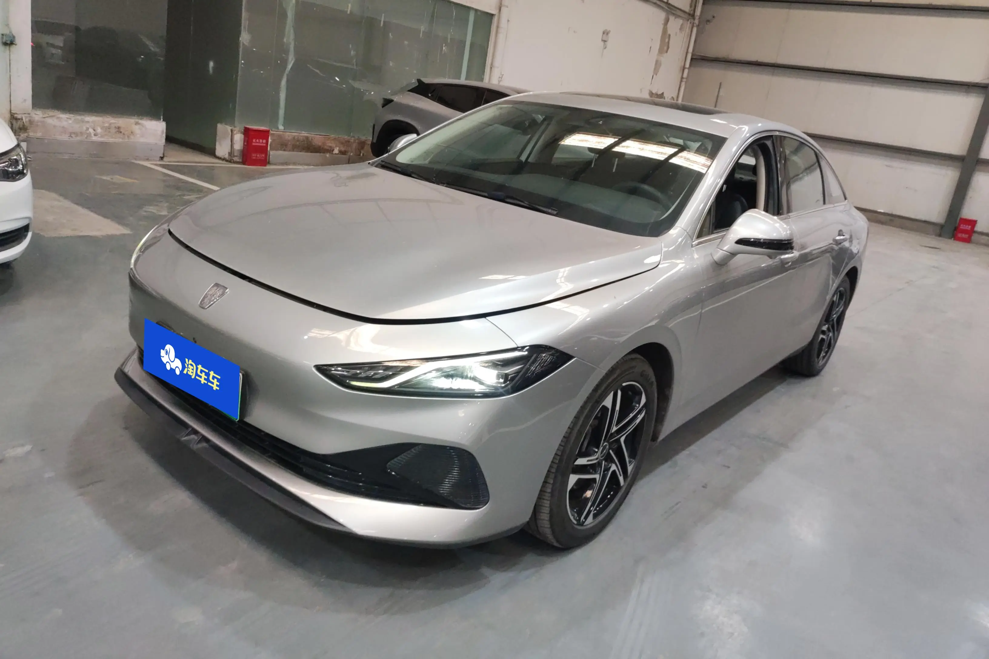 Roewe D7 DMH