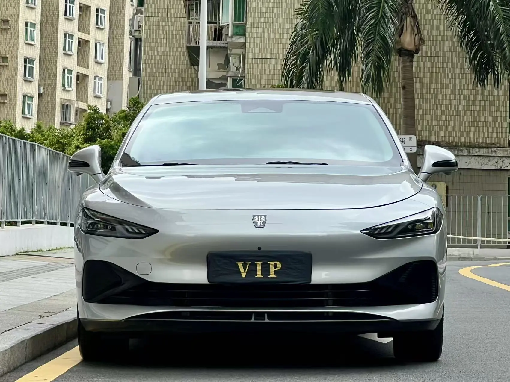 Roewe D7 DMH