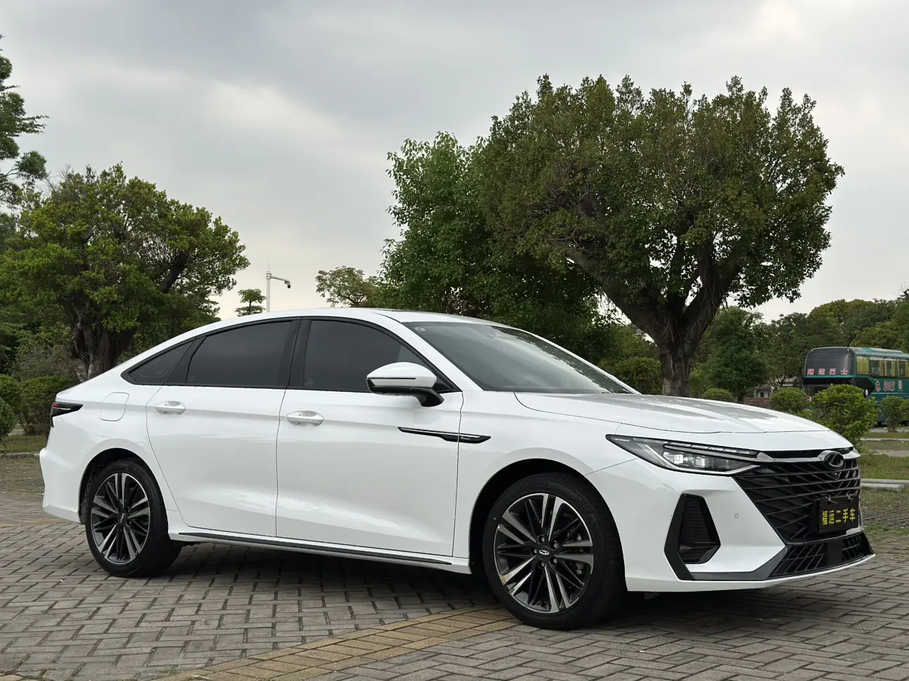 Chery Arrizo 8