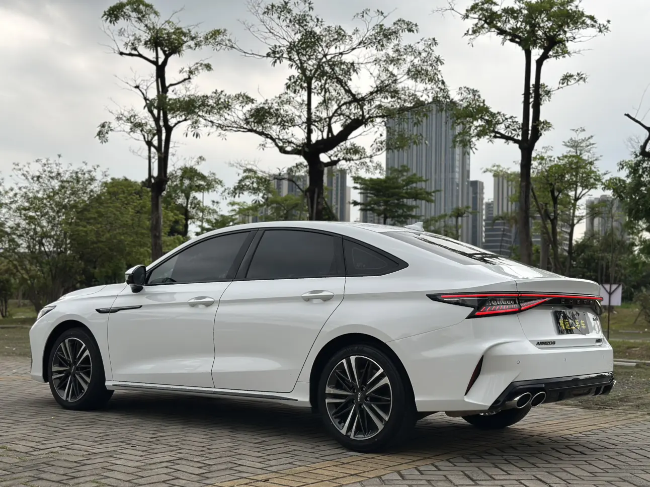 Chery Arrizo 8