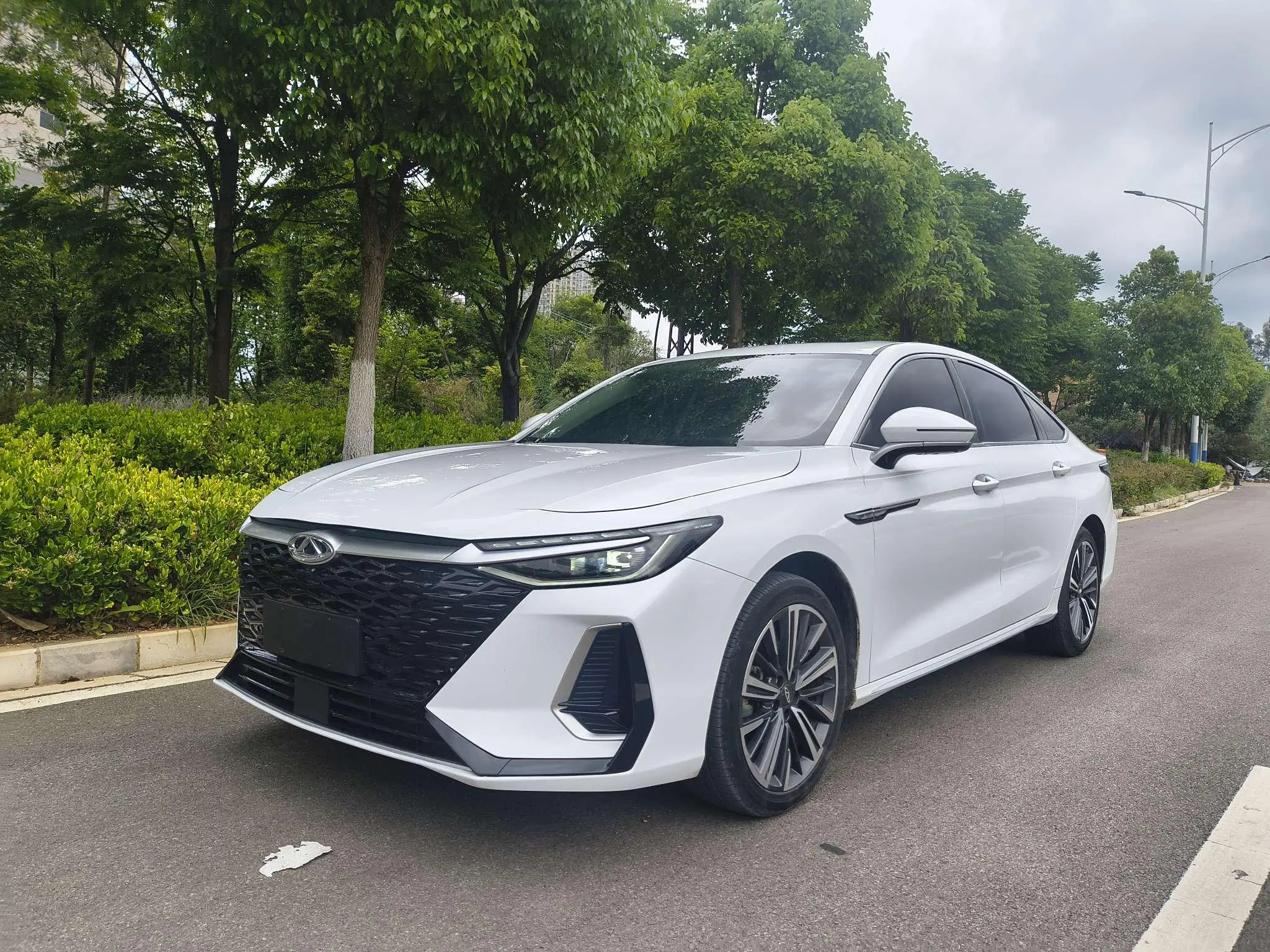 Chery Arrizo 8