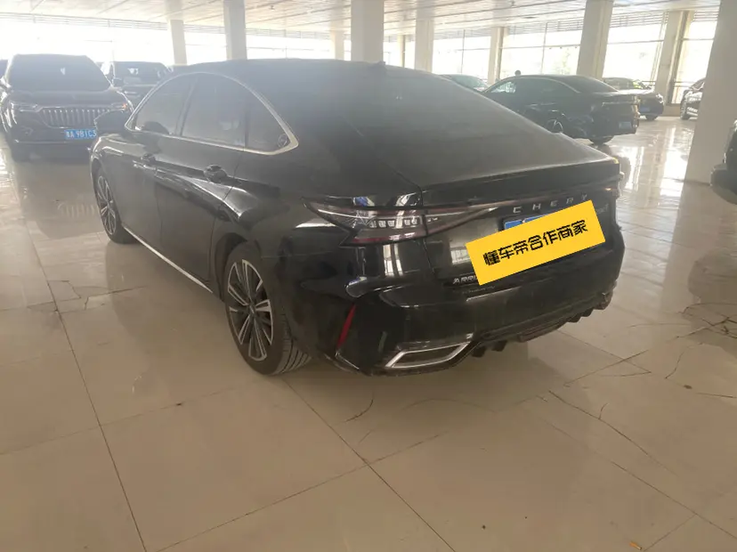 Chery Arrizo 8