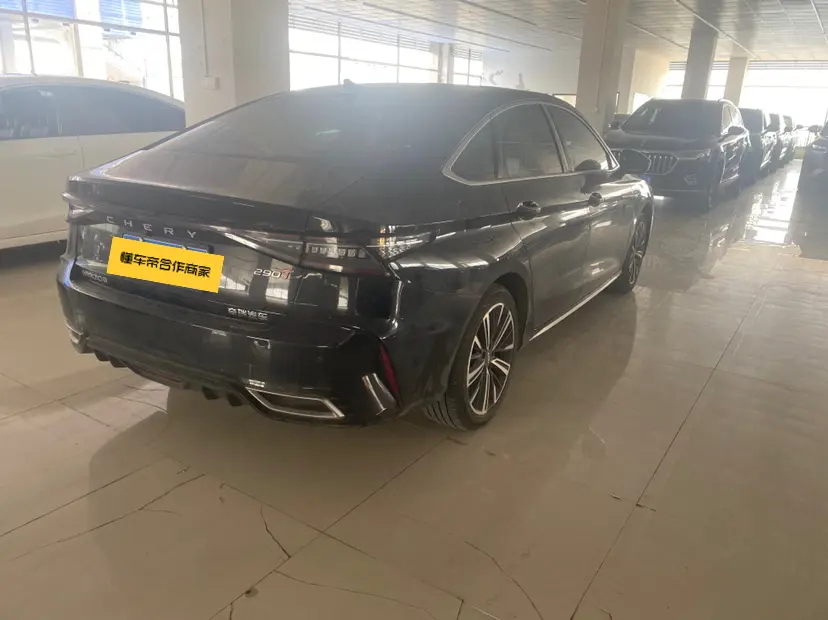 Chery Arrizo 8