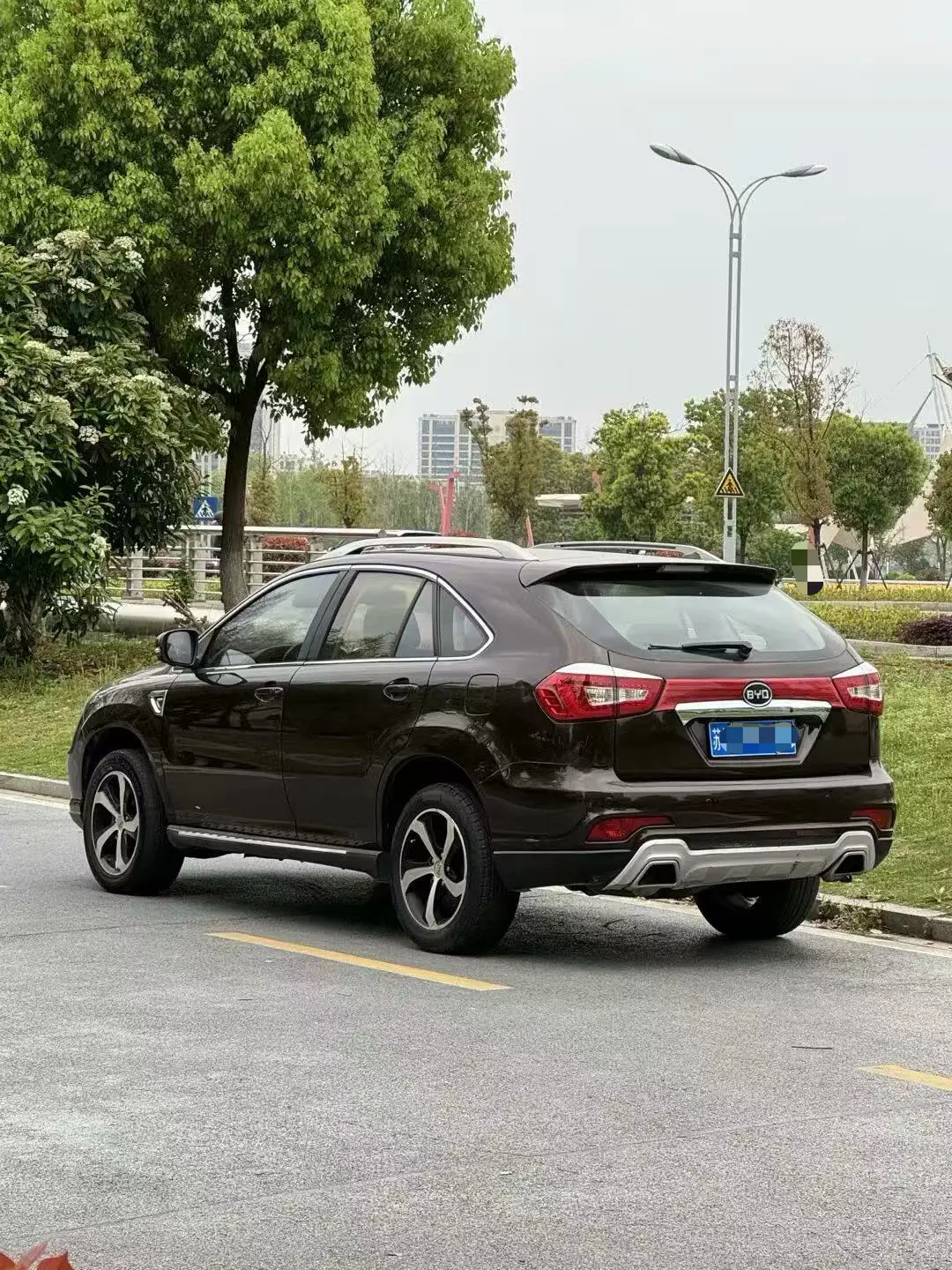 BYD S7