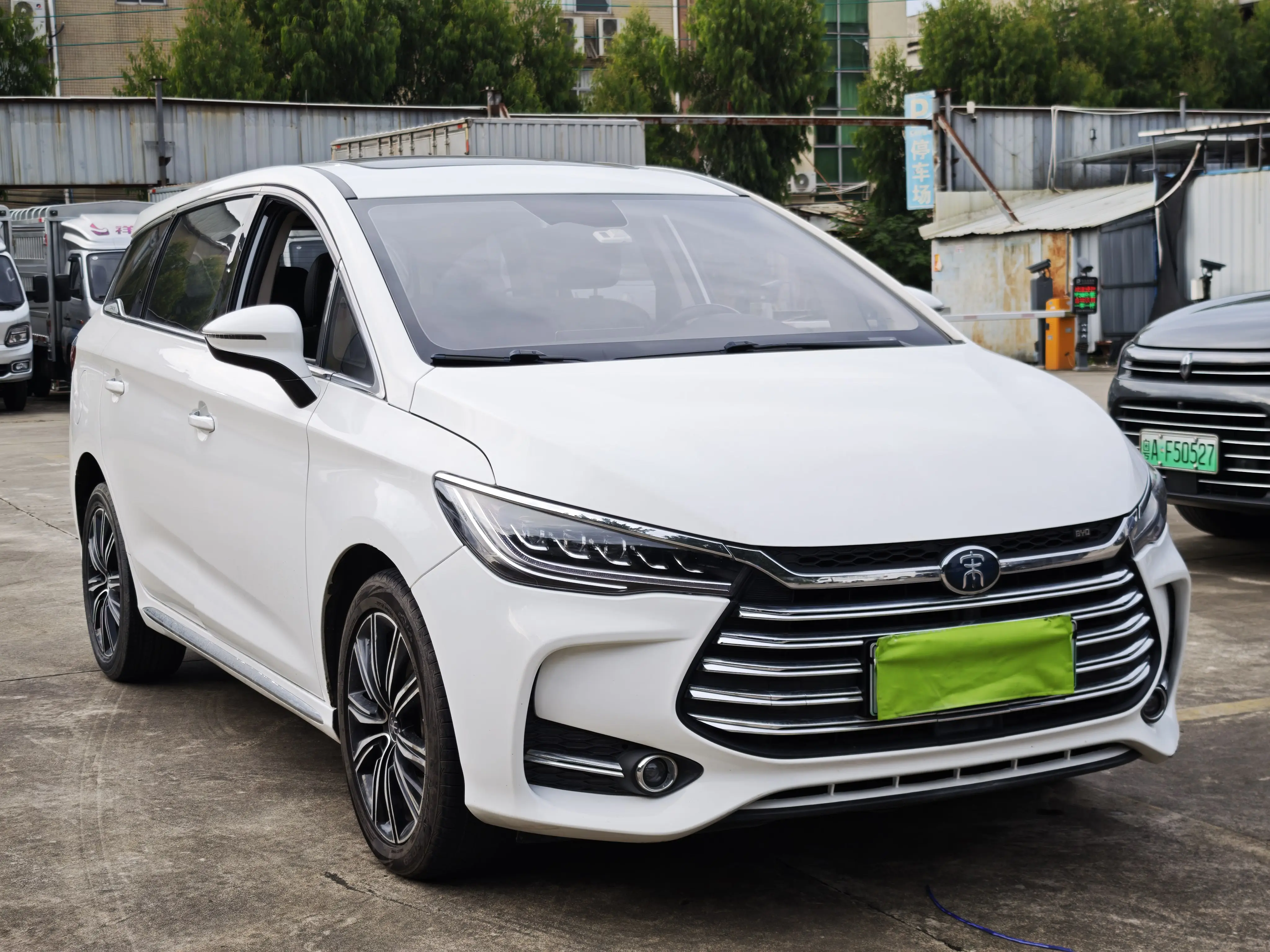 BYD Song MAX DM