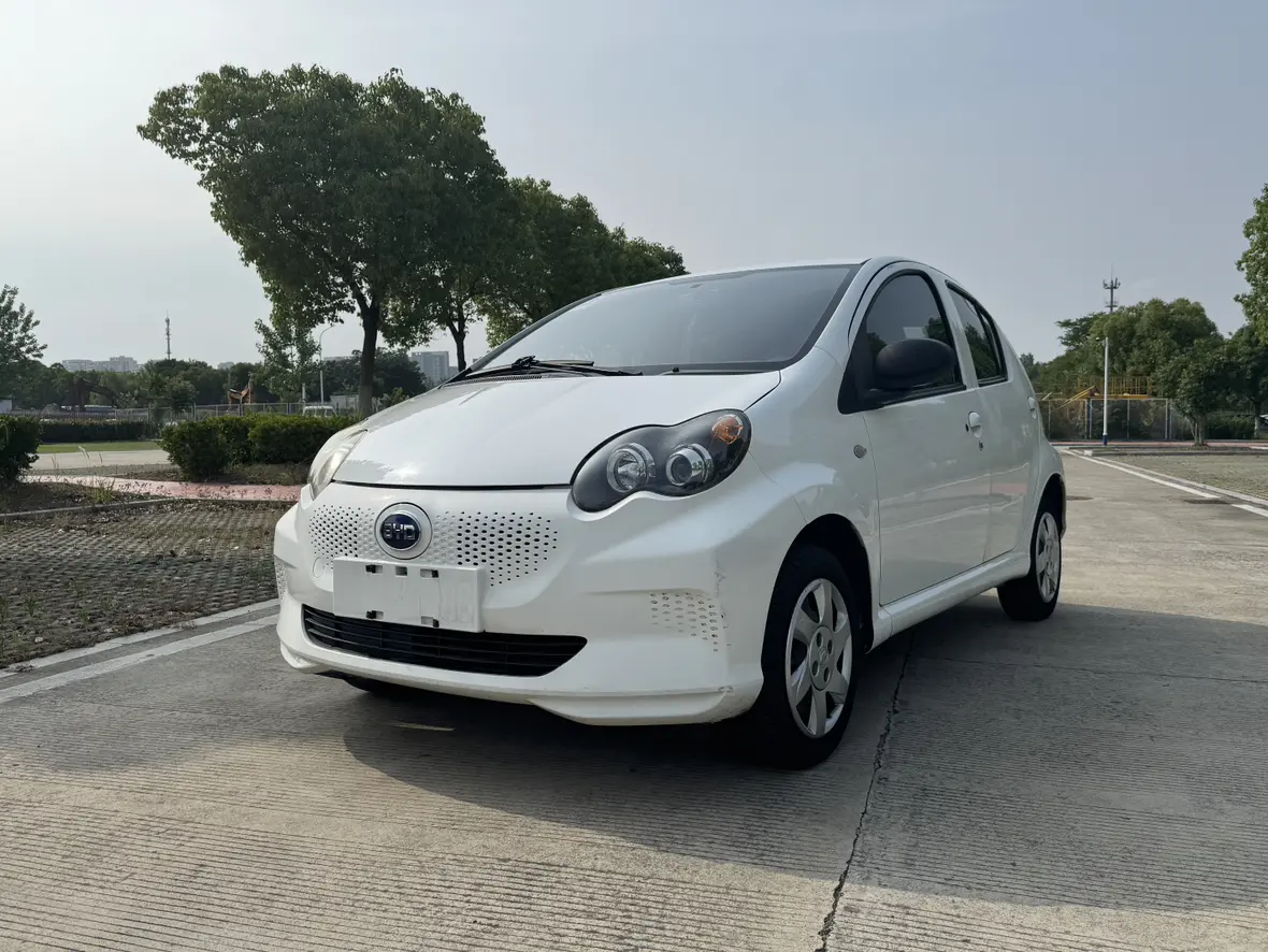 BYD e1