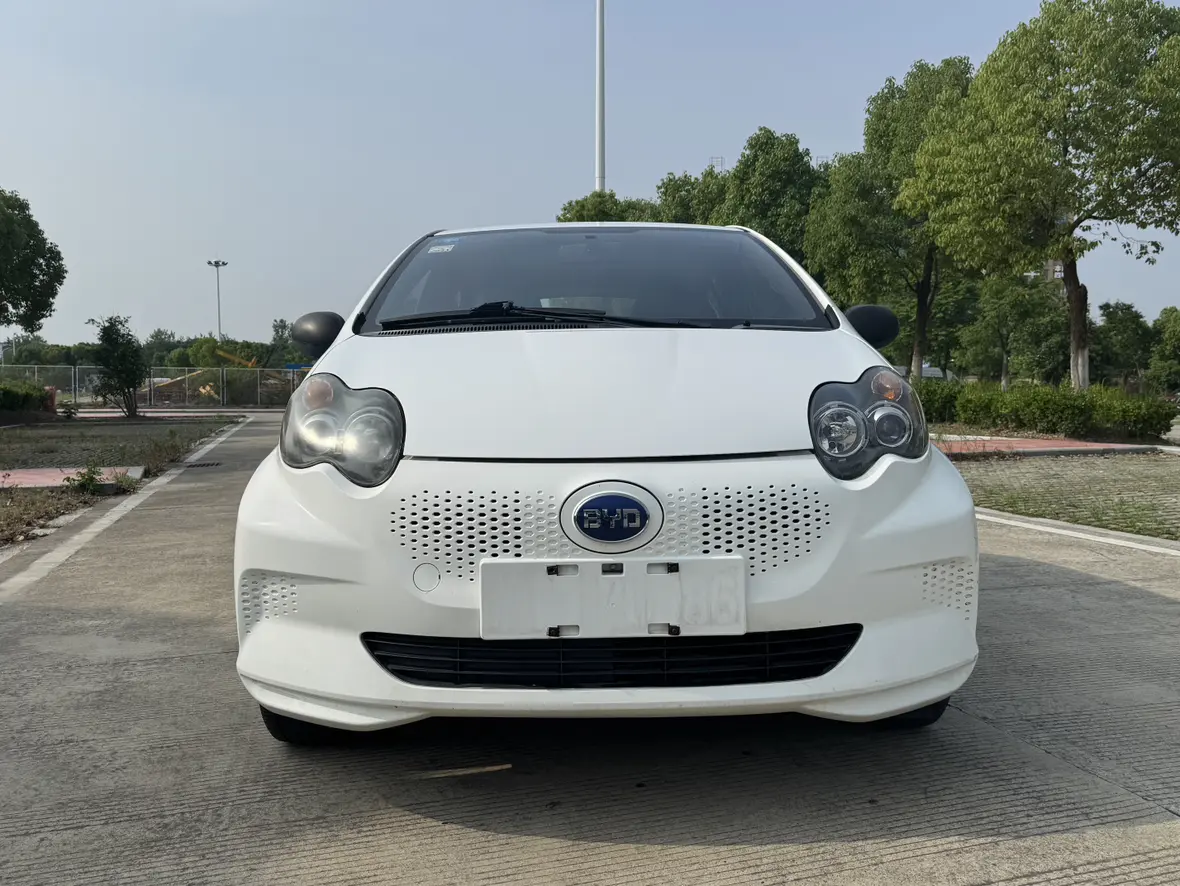 BYD e1