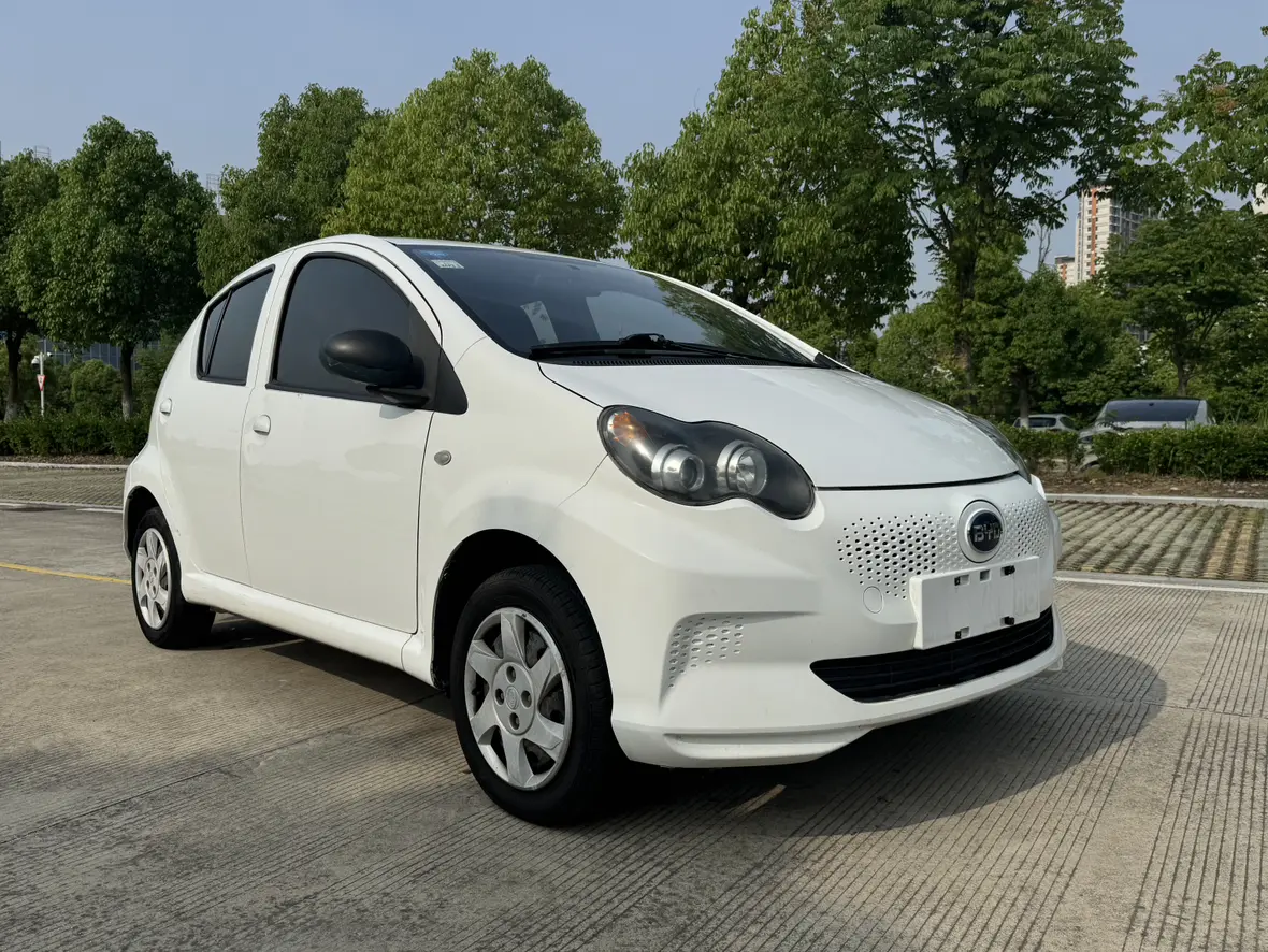 BYD e1