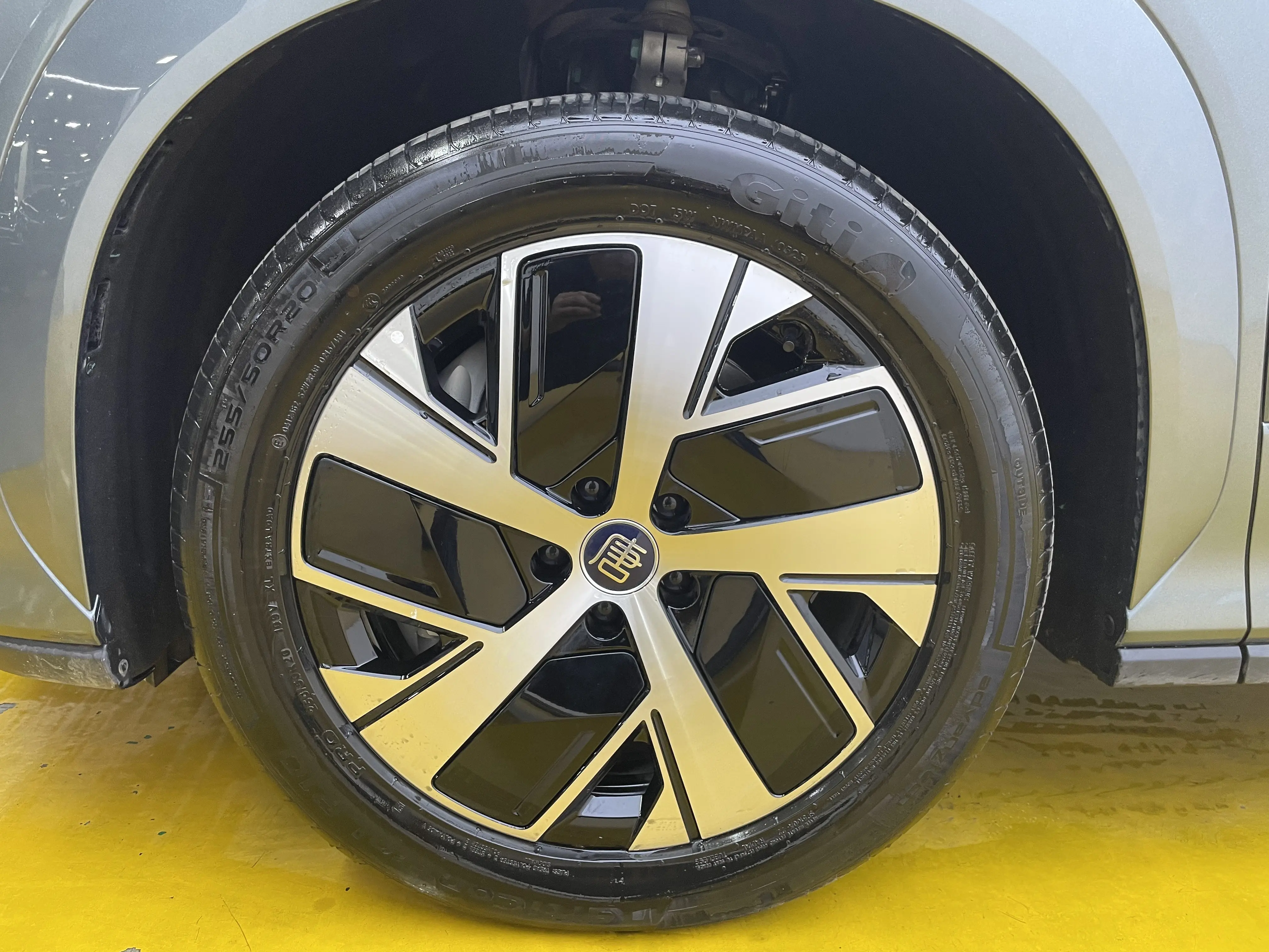 BYD Tang L DM
