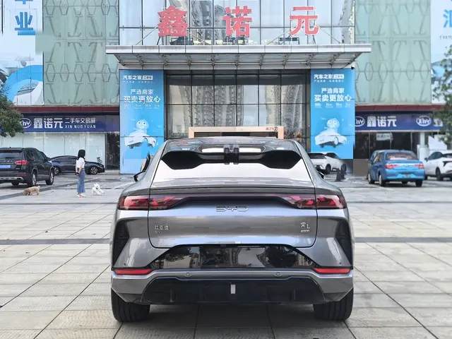 BYD Song L EV