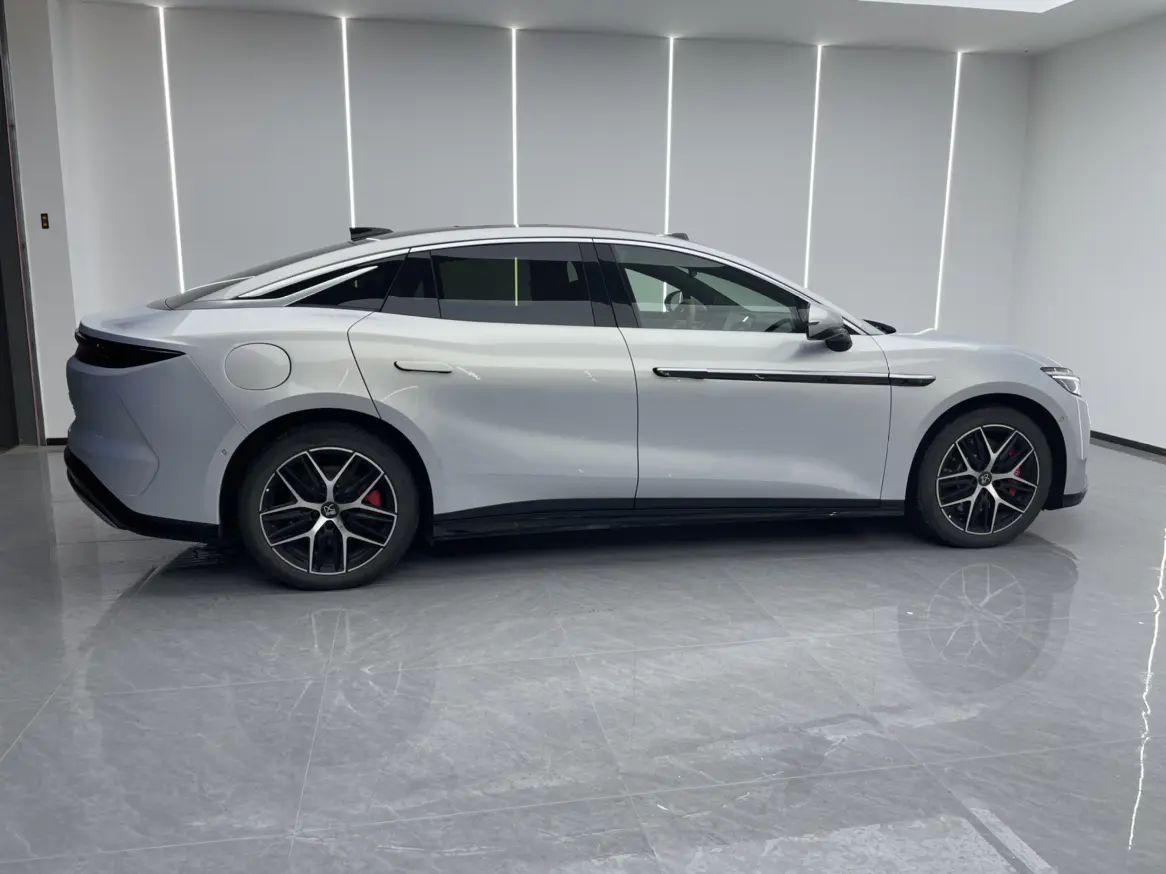 BYD Han L EV