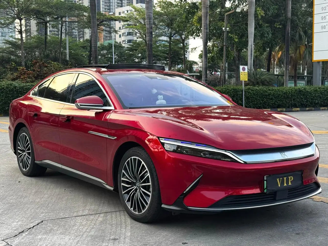 BYD Han EV