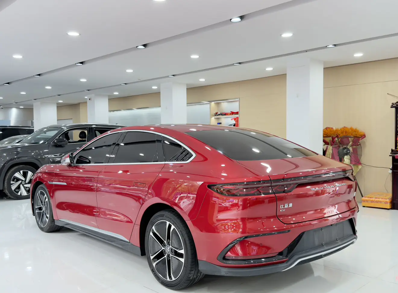 BYD Han EV
