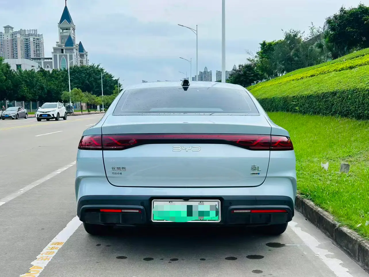 BYD Qin L DM