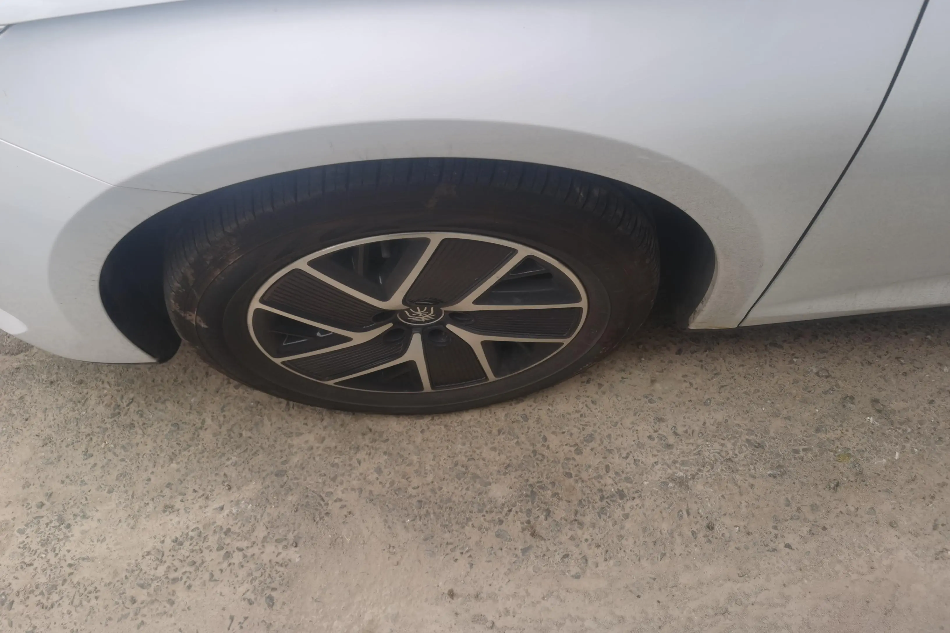 BYD Qin L DM