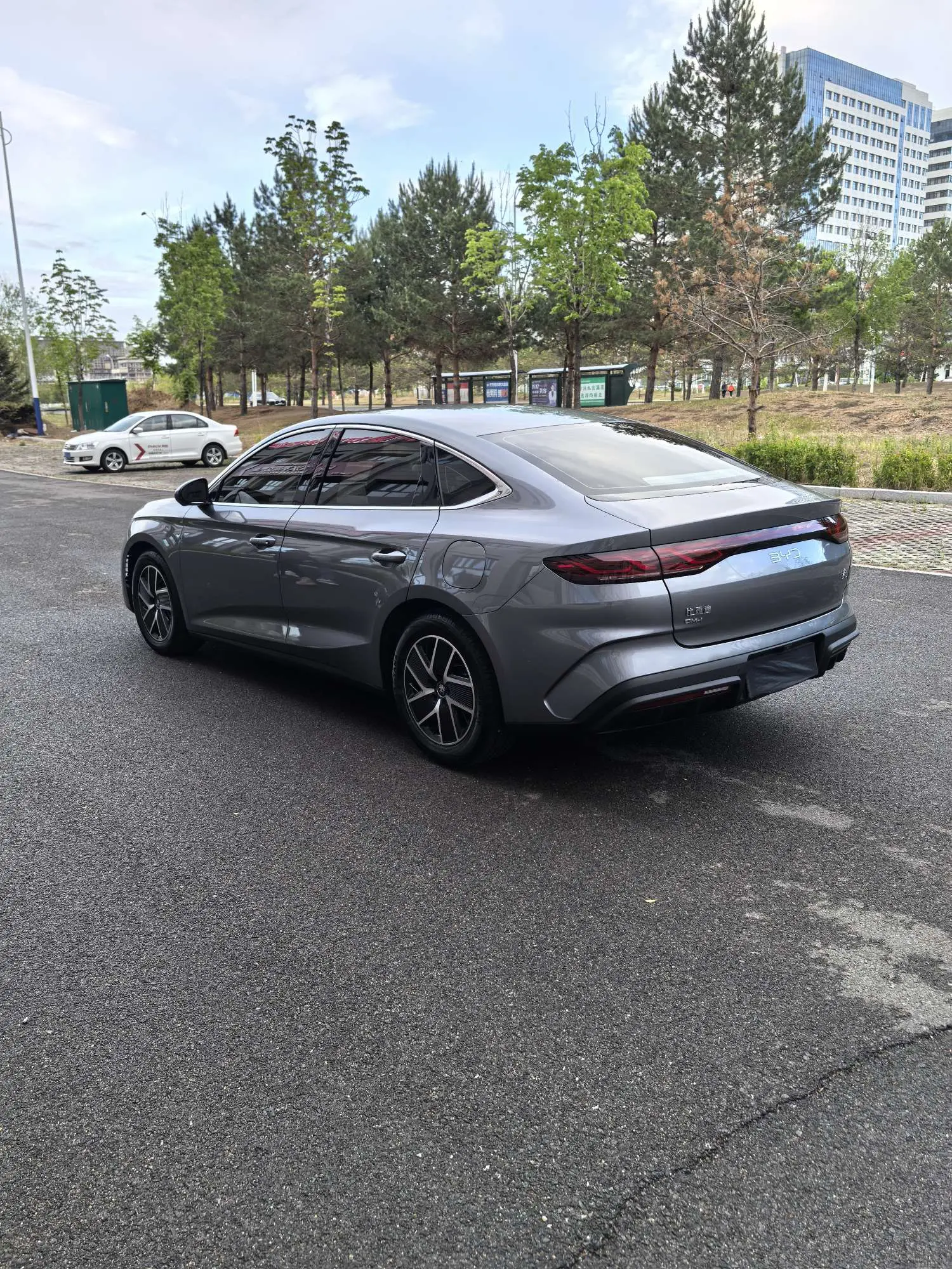BYD Qin L DM