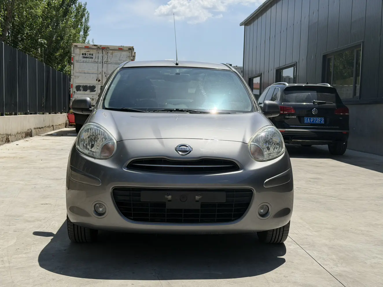 Nissan March