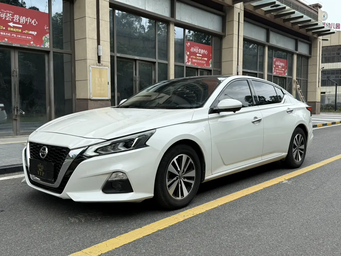 Nissan Altima