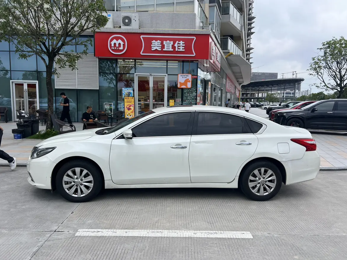 Nissan Altima