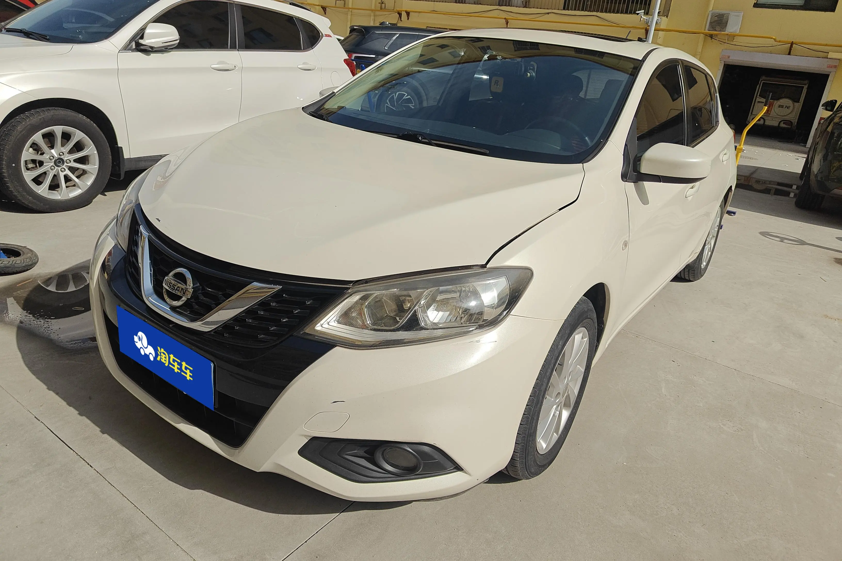 Nissan Tiida