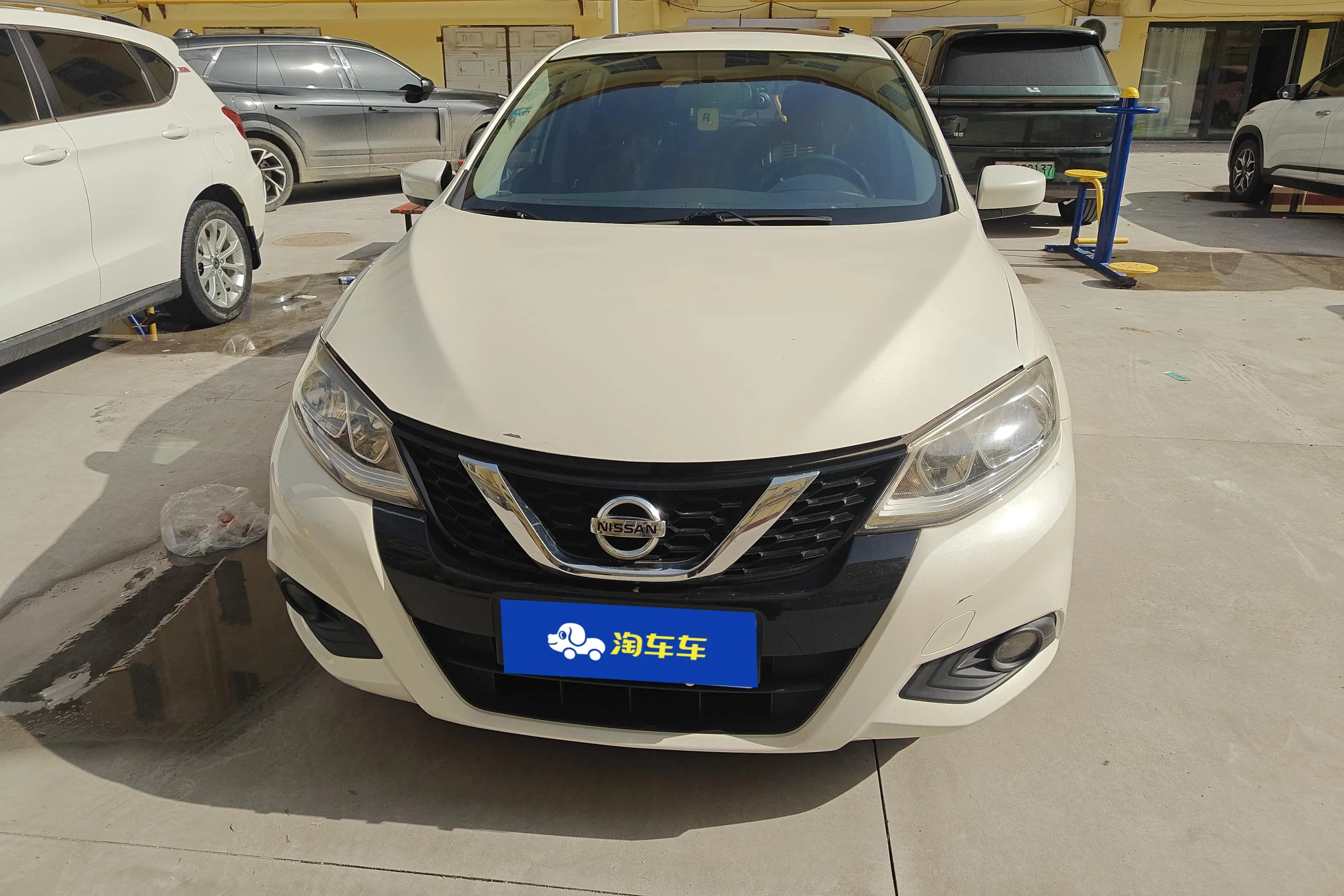 Nissan Tiida