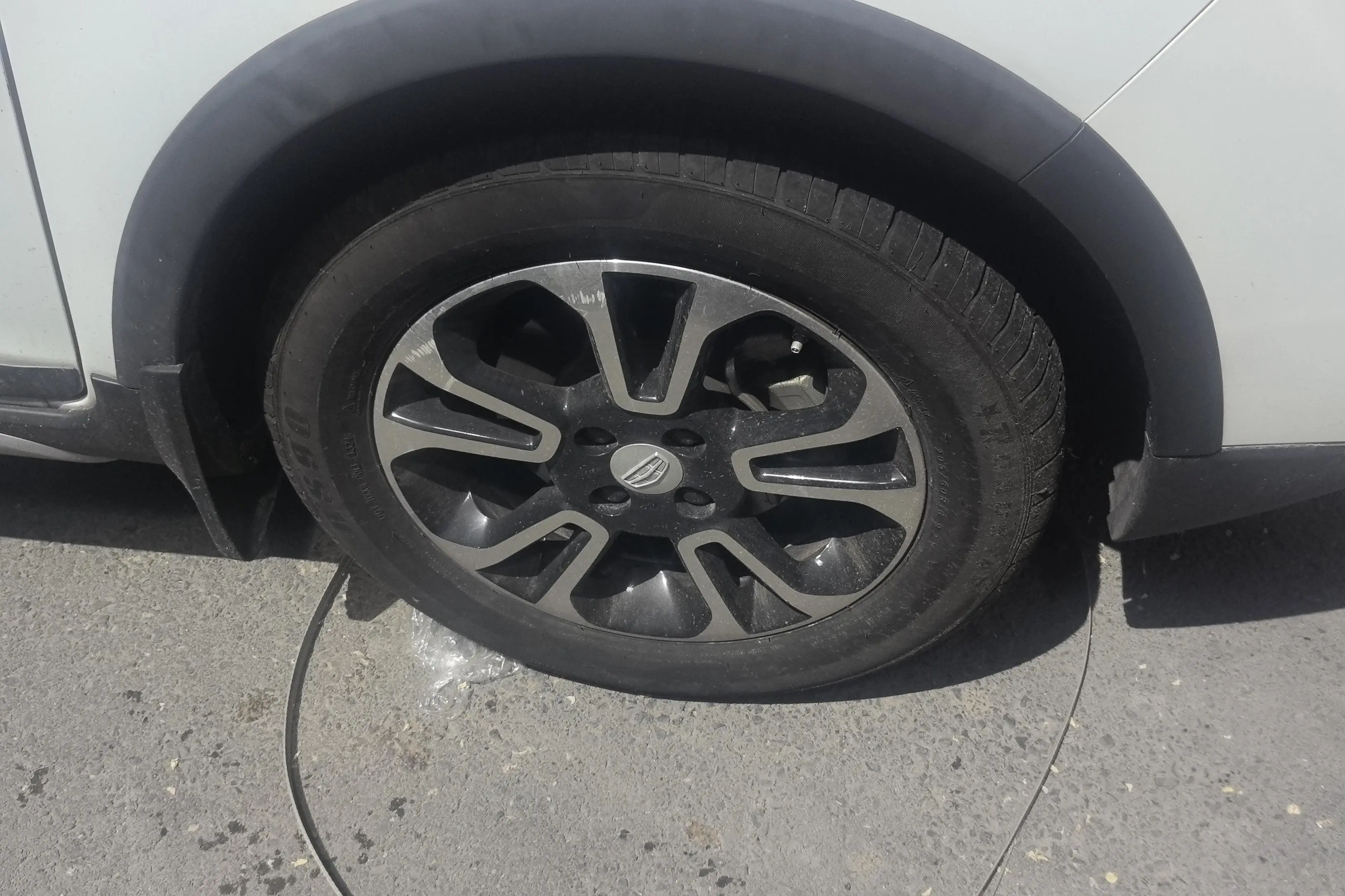 Geely Vision X3